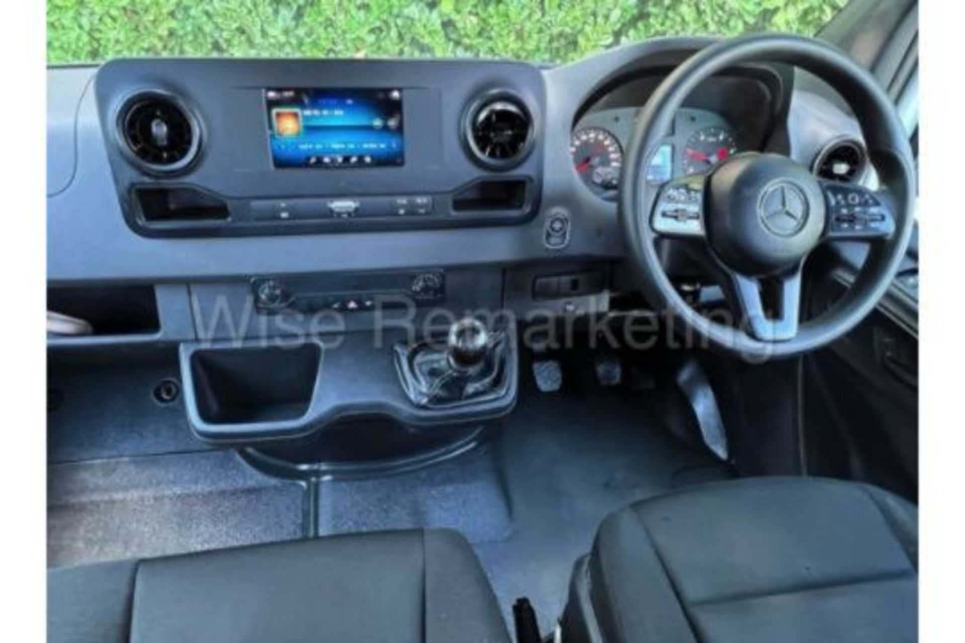 (Reserve Met) Mercedes-Benz Sprinter 314 Cdi *D/Cab Tipper Truck* (2019 New Model) *LOW MILEAGE* - Image 10 of 11