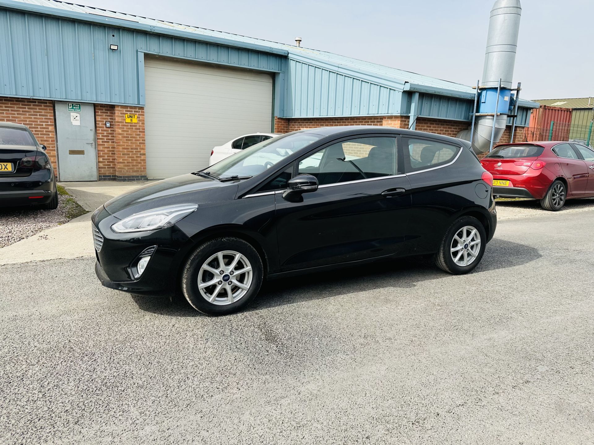 (Reserve met)Ford Fiesta "Zetec" 1.1 TI-VCT (3 Door) 2019 Reg - Only 28K MilesFSH - Black - Air Con - Image 4 of 21