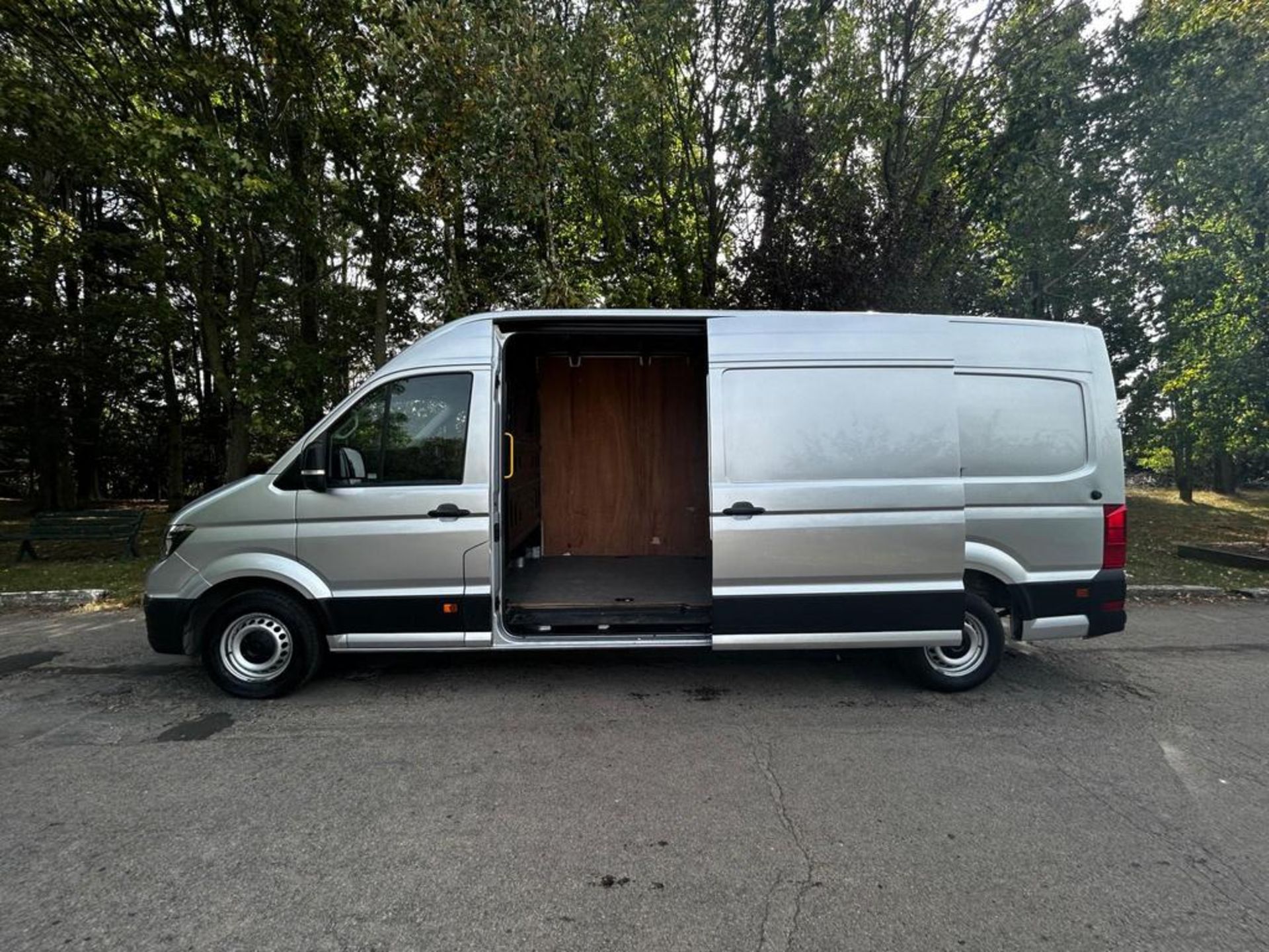 (RESERVE MET)VOLKSWAGEN CRAFTER 2.0TDI TRENDLINE BLUEMOTION "LWB" 70 REG (2021 Model) - 1 OWNER -67k - Image 2 of 6