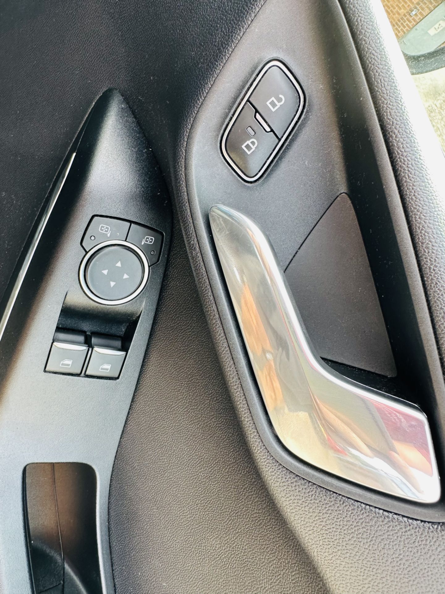 (Reserve met)Ford Fiesta "Zetec" 1.1 TI-VCT (3 Door) 2019 Reg - Only 28K MilesFSH - Black - Air Con - Image 14 of 21
