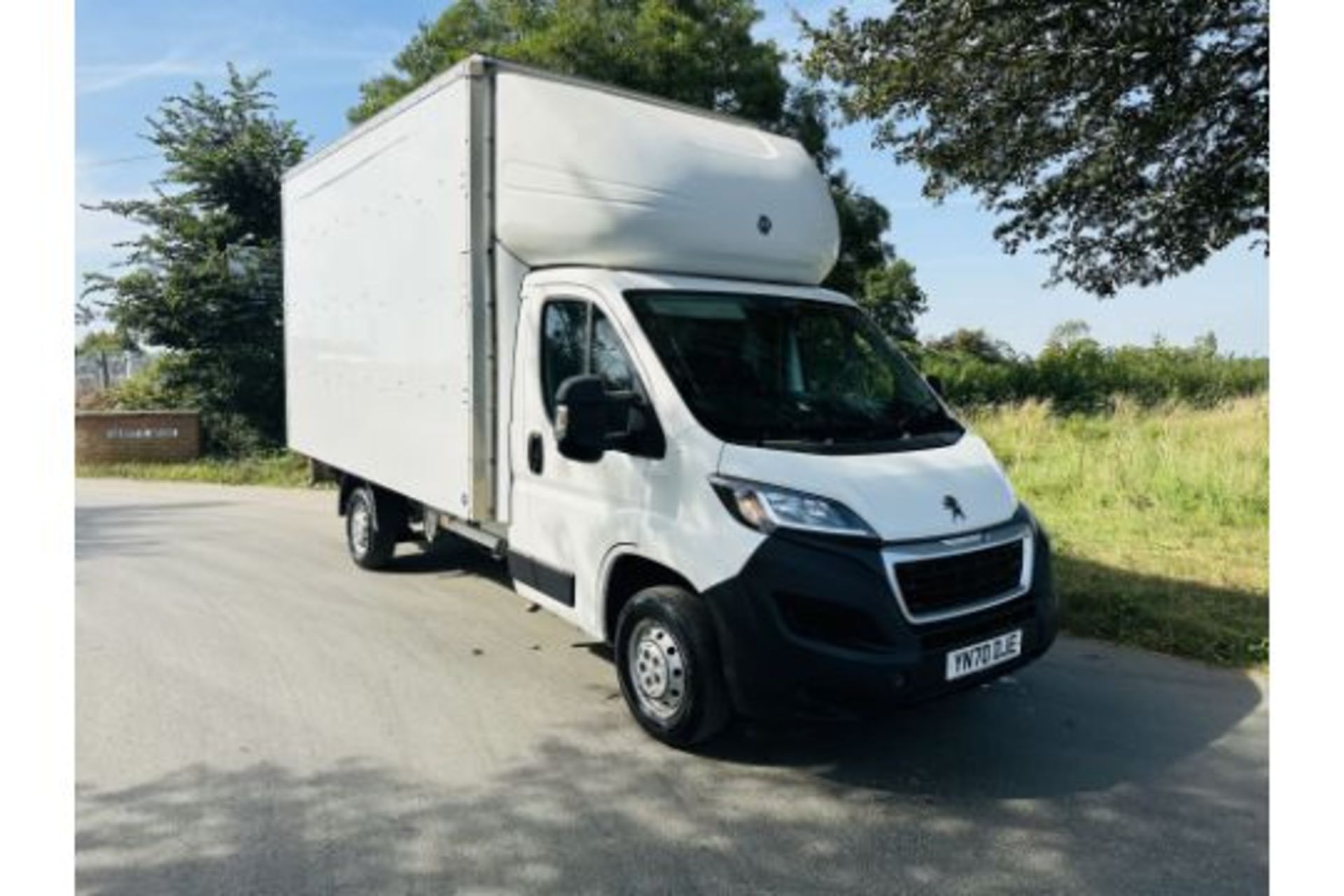 PEUGEOT BOXER 2.2 BLUEHDI (165) Luton Box Van (2021 Model) Air Con - Look