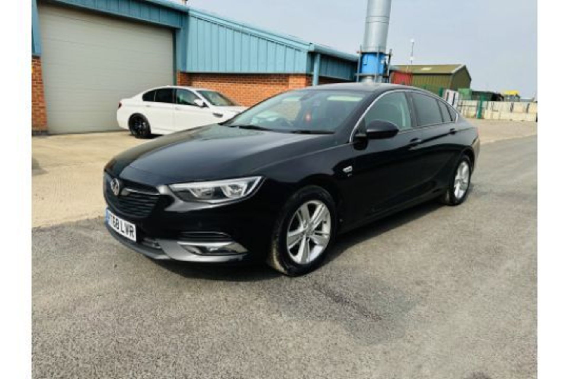 (RESERVE MET)Vauxhall Insignia 1.6td SRI Ecotec (2019 Model) Sat Nav - 1 Owner FSH - Euro 6 (No Vat) - Image 4 of 27