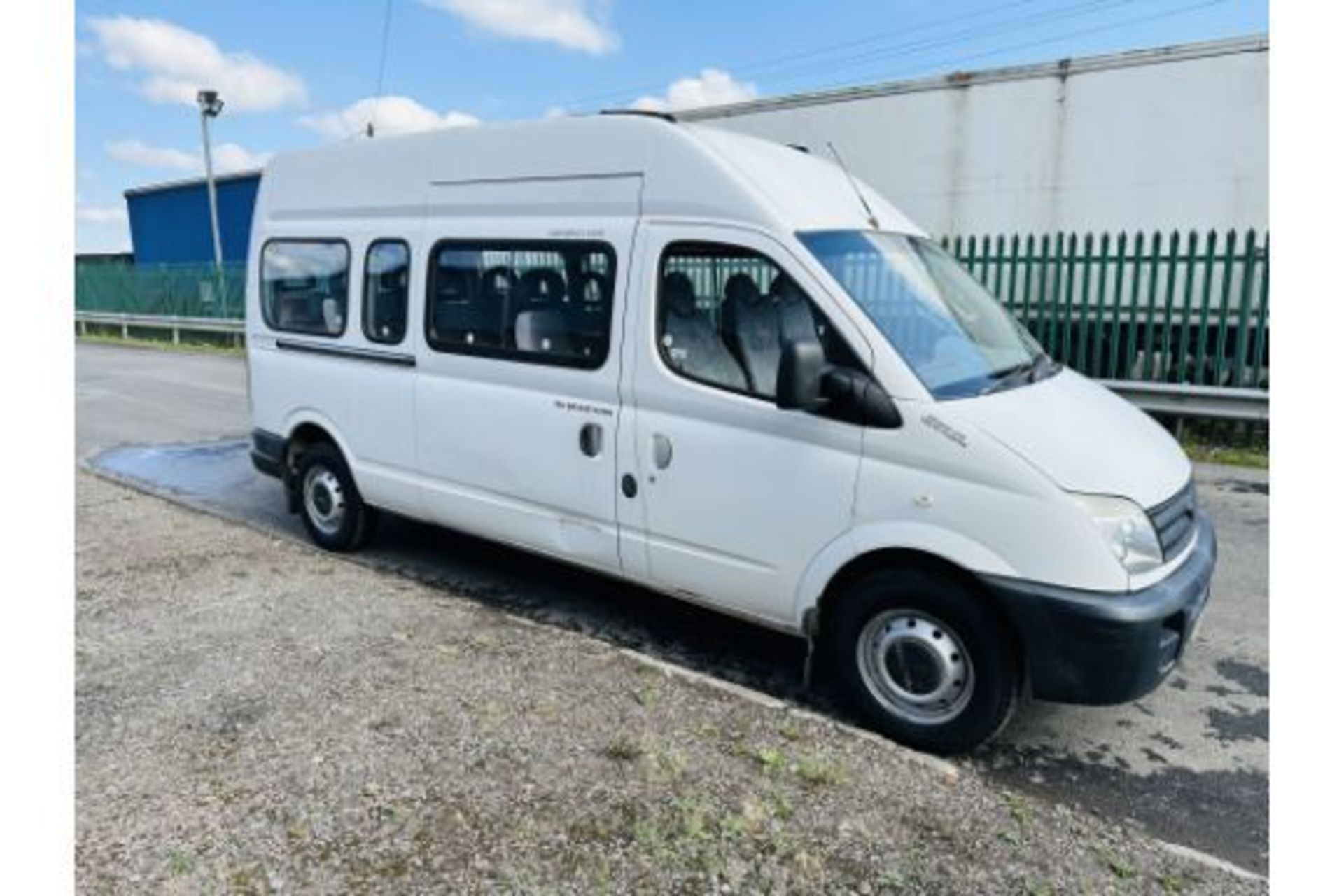 Reserve Met - LDV MAXUS 2.5 TURBO DIESEL120 "LWB 17 SEATER MINIBUS" 2008 Reg - Low Miles