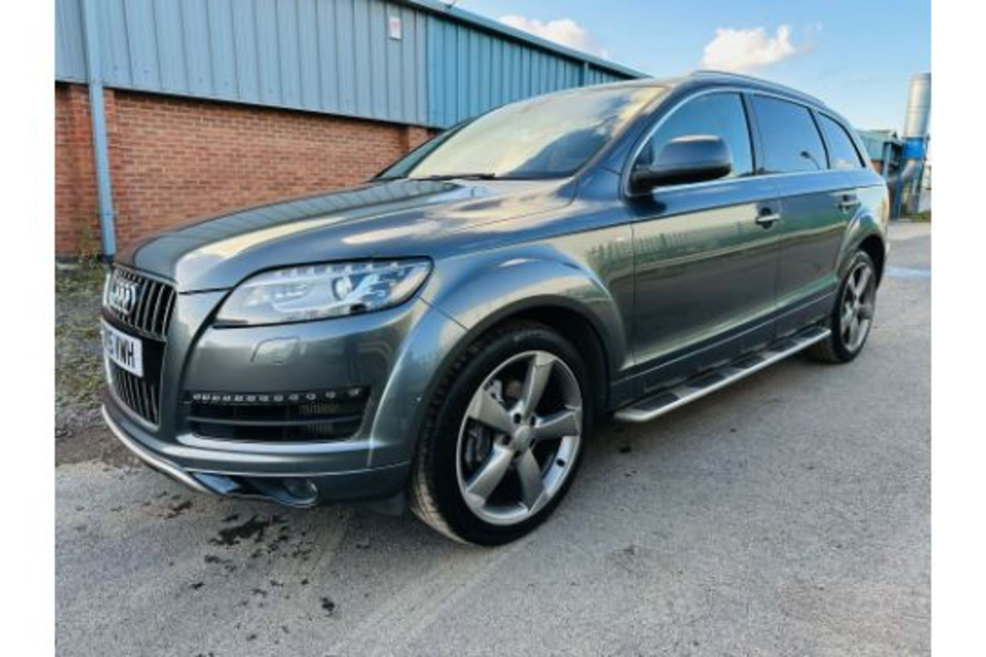 Audi Q7 3.0TDI Quattro S Line "STYLE EDITION" Auto (7 Seats) -2015 15Reg -Sat Nav - Reversing camera - Image 5 of 36