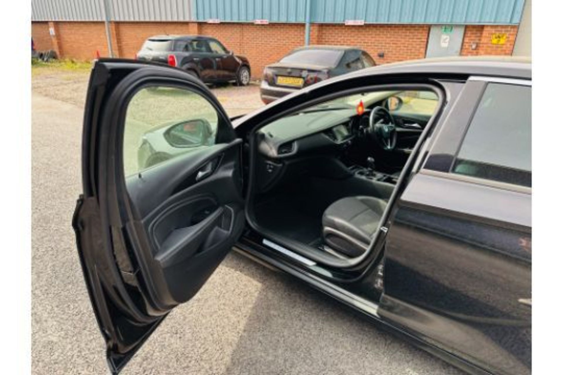 (RESERVE MET)Vauxhall Insignia 1.6td SRI Ecotec (2019 Model) Sat Nav - 1 Owner FSH - Euro 6 (No Vat) - Image 14 of 27