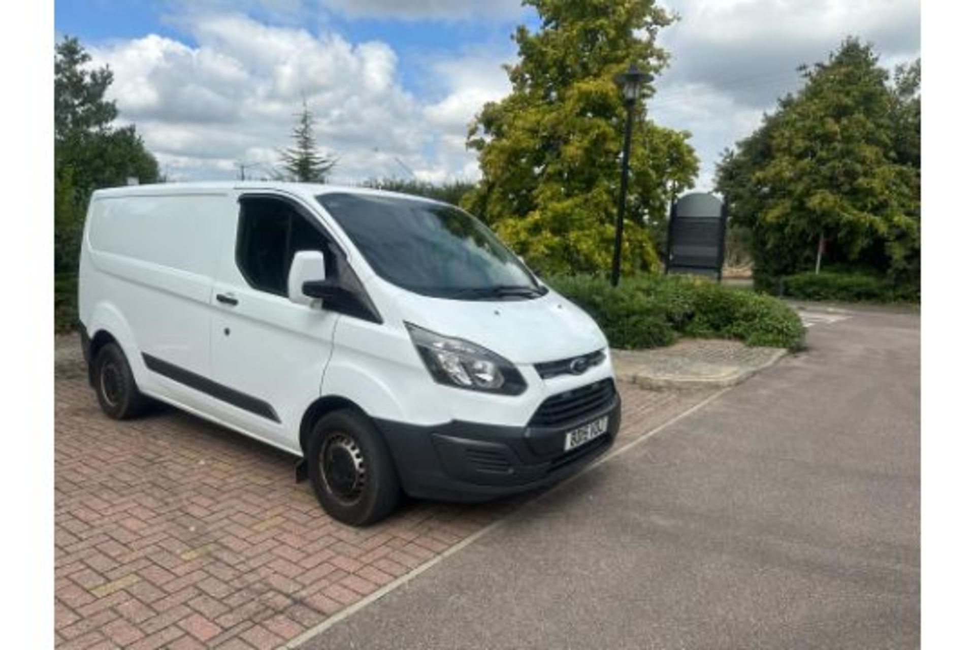 Ford Transit Custom 270 125 2.2 TDCI Eco-Tech - 2015 15 Reg - Fully Ply Linned - NO VAT - Image 2 of 8