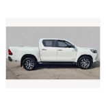 (RESERVE MET)Toyota Hilux Invincible "Auto" 4WD Double Cab Pick Up - 2019 19 Reg - Air Con - Sat Nav