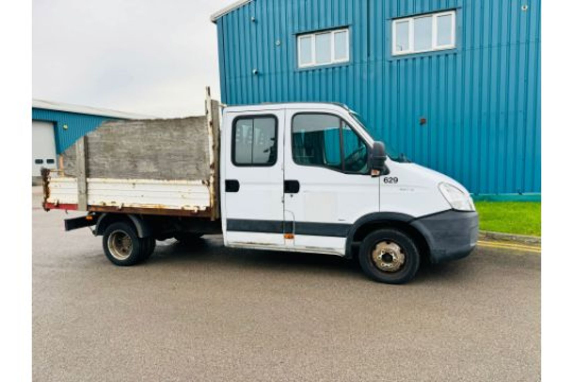 (RESERVE MET)Iveco Daily 2.3 TD 35C13 Double Cab Tipper - 2009 09 Reg - TRW - 7 Seater - 98k - Image 5 of 18