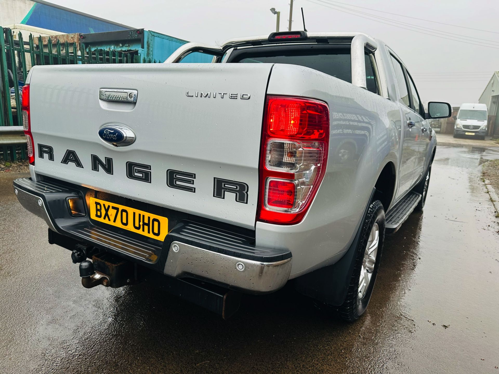Ford Ranger 2.0 TDCI LIMITED 170BHP Auto SS (2021 Model) Huge Spec -Sat Nav Leather 35k Miles Only - Image 12 of 44