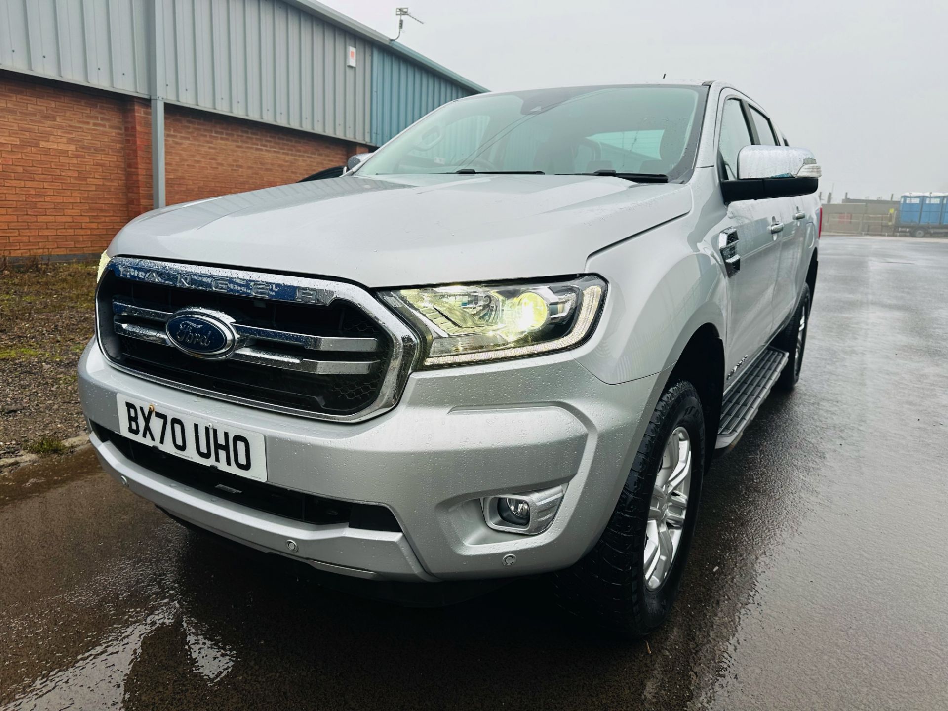 Ford Ranger 2.0 TDCI LIMITED 170BHP Auto SS (2021 Model) Huge Spec -Sat Nav Leather 35k Miles Only - Image 5 of 44