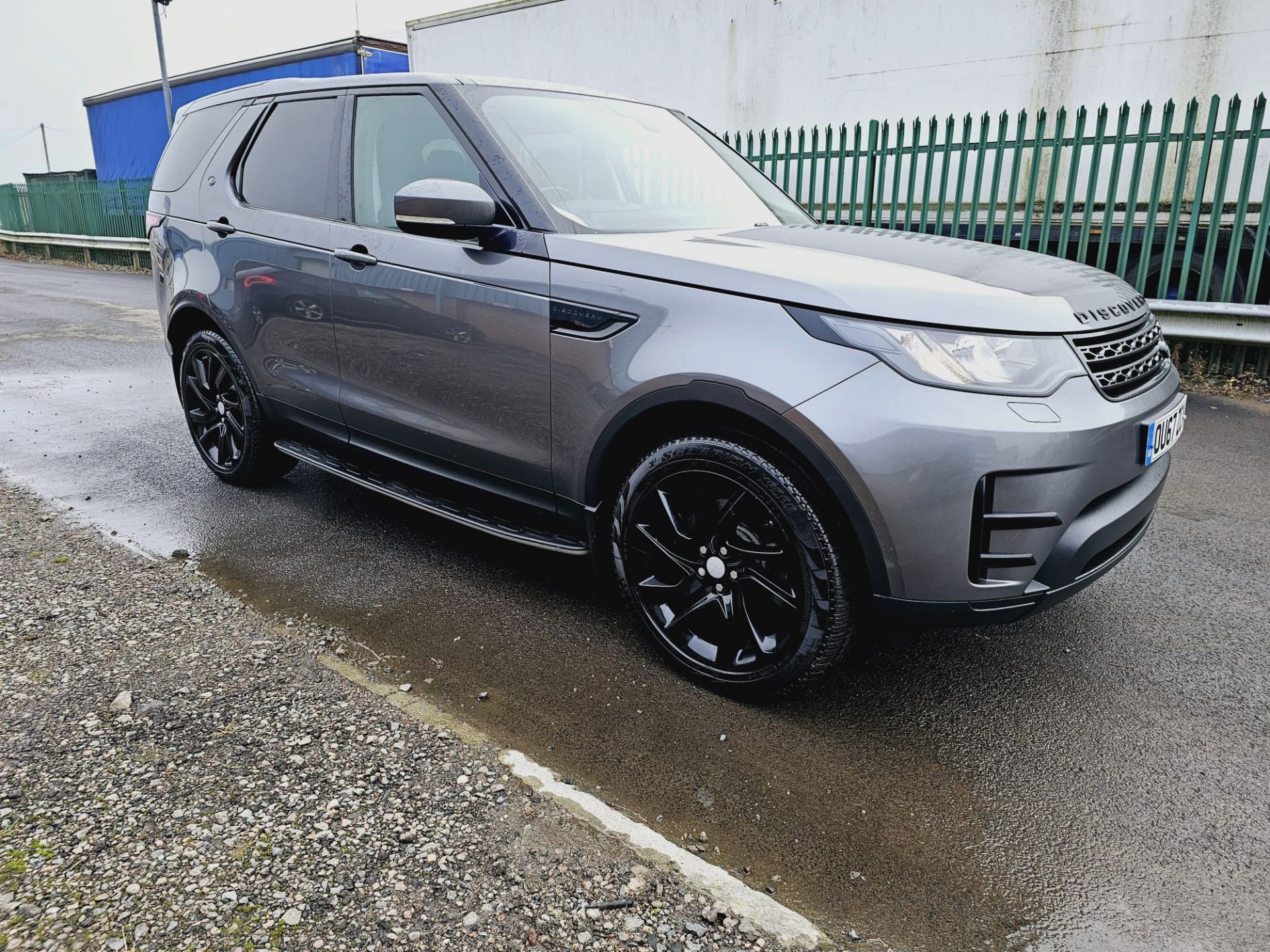 Land Rover Discovery 5 - (New Model) Diesel Auto - 2018 Model - Black Pack Edition - Sat Nav - Look - Image 2 of 45