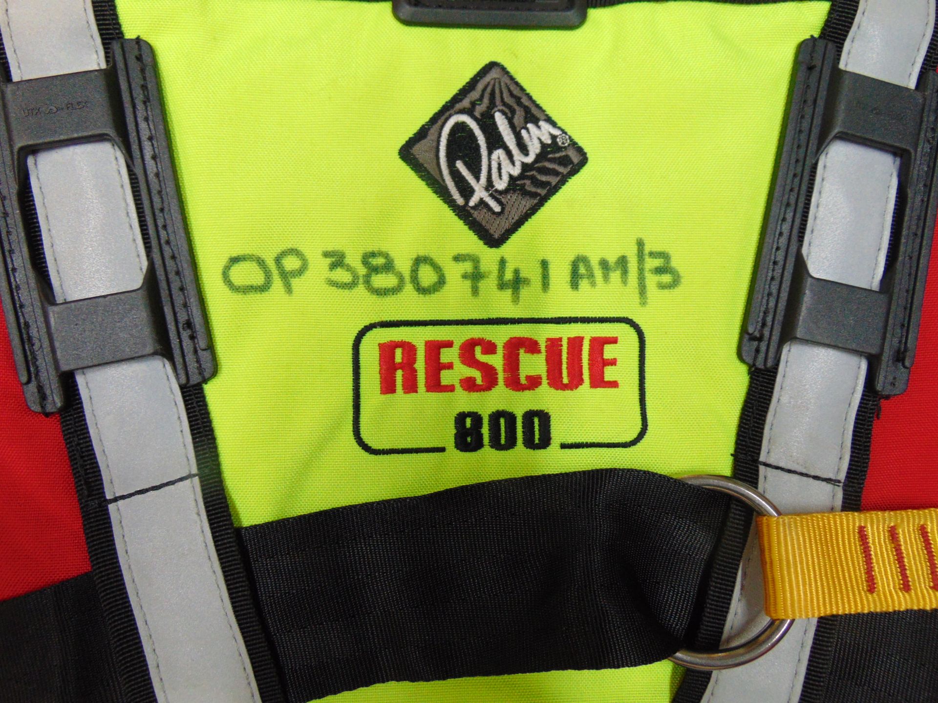 Palm Professional Rescue 800 Buoyancy Aid - PFD Personal Floatation Device Size L/XL - Image 4 of 8