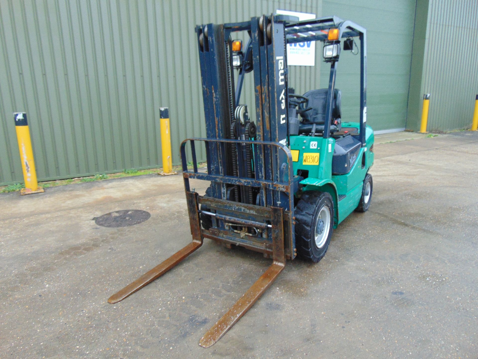 Maximal M25 2500Kg Diesel Fork Lift Truck ONLY 1,490 HOURS! - Image 2 of 22