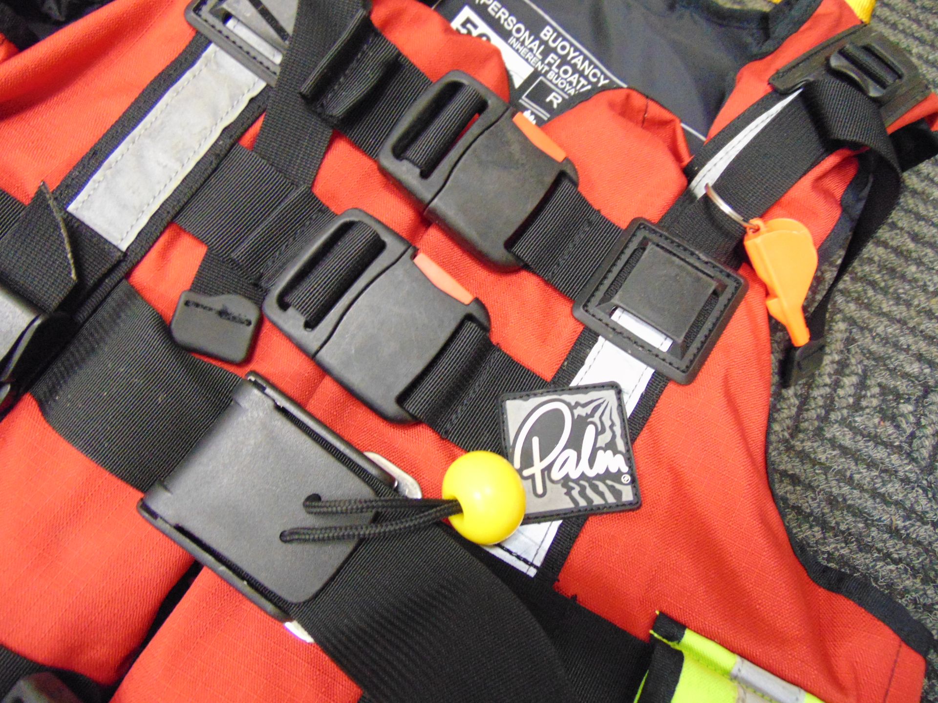 Palm Professional Rescue 800 Buoyancy Aid - PFD Personal Floatation Device Size L/XL - Image 2 of 4