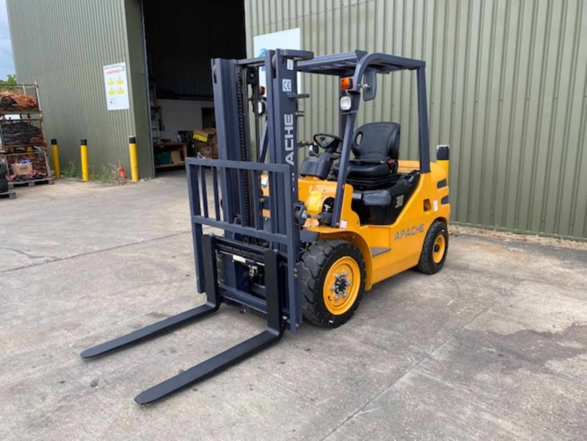 **NEW UNUSED 2022 Apache HH30Z 3000Kg Diesel Fork Lift Truck** - Image 4 of 36