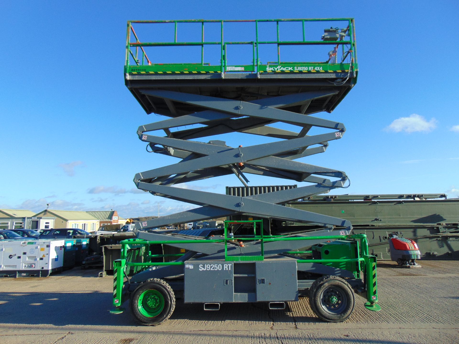 SkyJack SJ9250 Diesel Scissor Lift