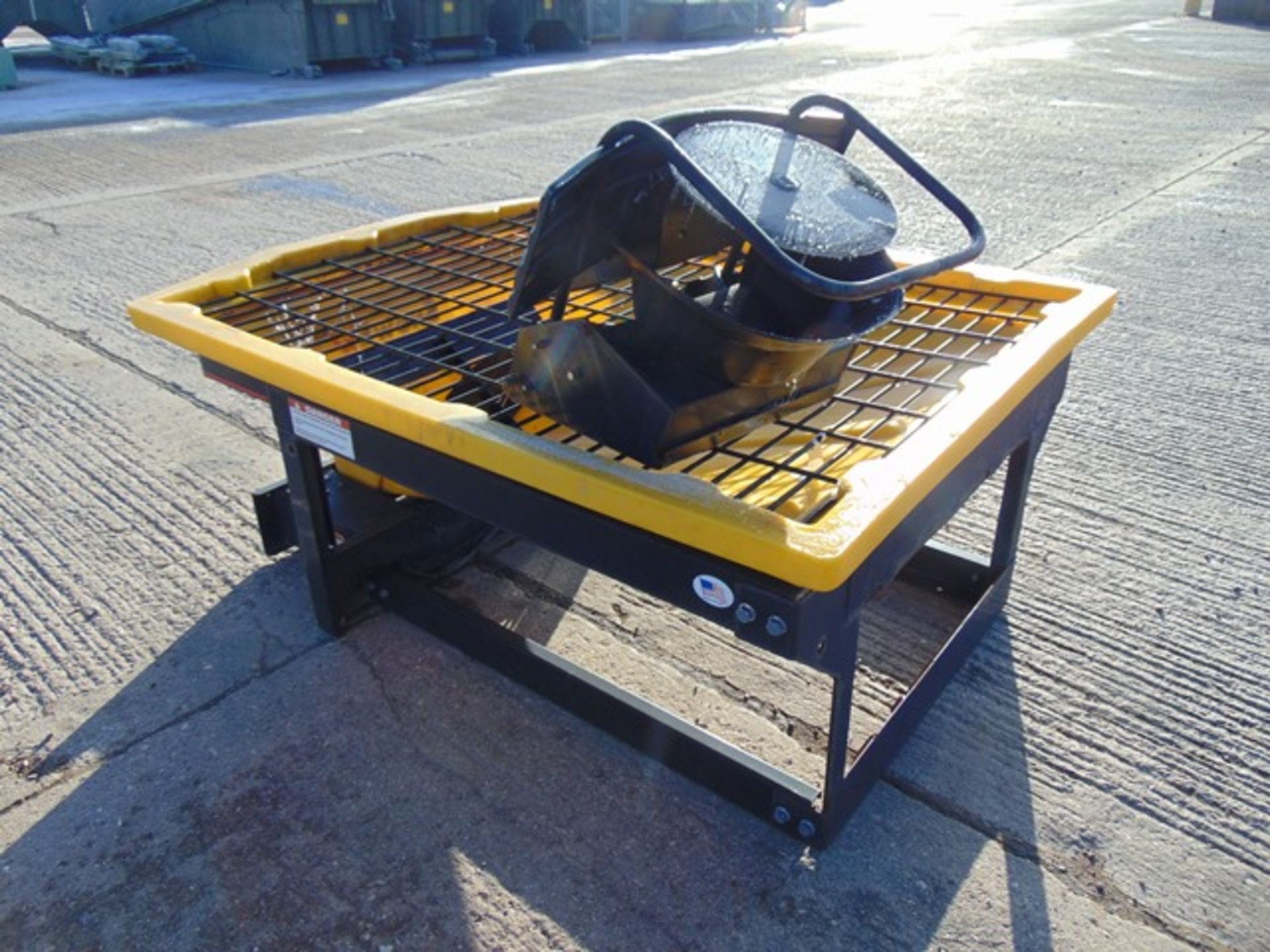 SnowEx Vee Pro 3000 Salt Spreader for pick up RTV Etc - Image 5 of 7