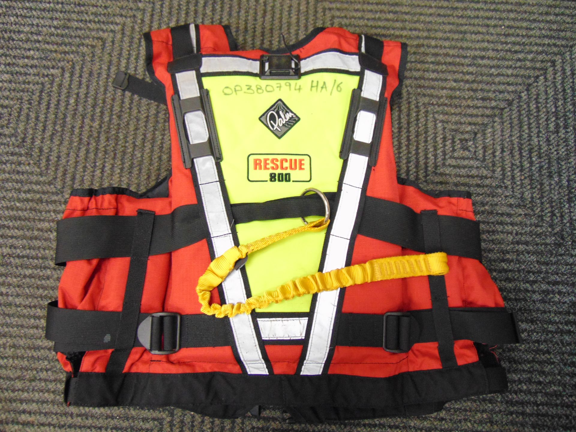 Palm Professional Rescue 800 Buoyancy Aid - PFD Personal Floatation Device Size L/XL - Image 3 of 4