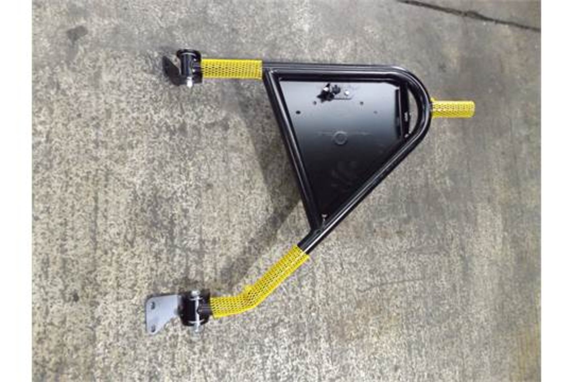 Land Rover Swing Out Spare Wheel Carrier Kit VPLDR0130 - Image 2 of 10