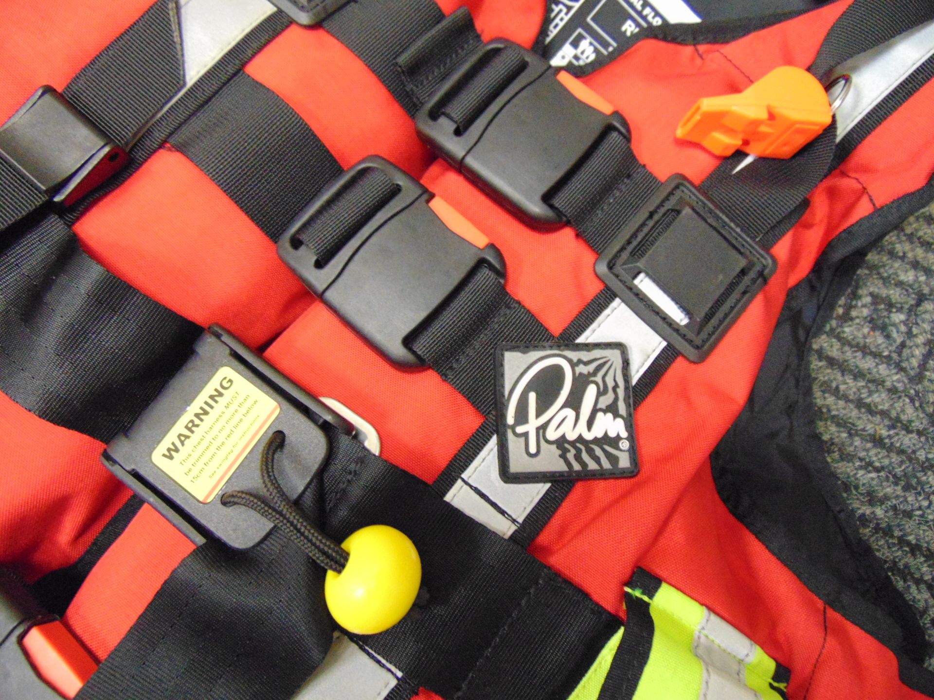 Palm Professional Rescue 800 Buoyancy Aid - PFD Personal Floatation Device Size L/XL - Image 2 of 4