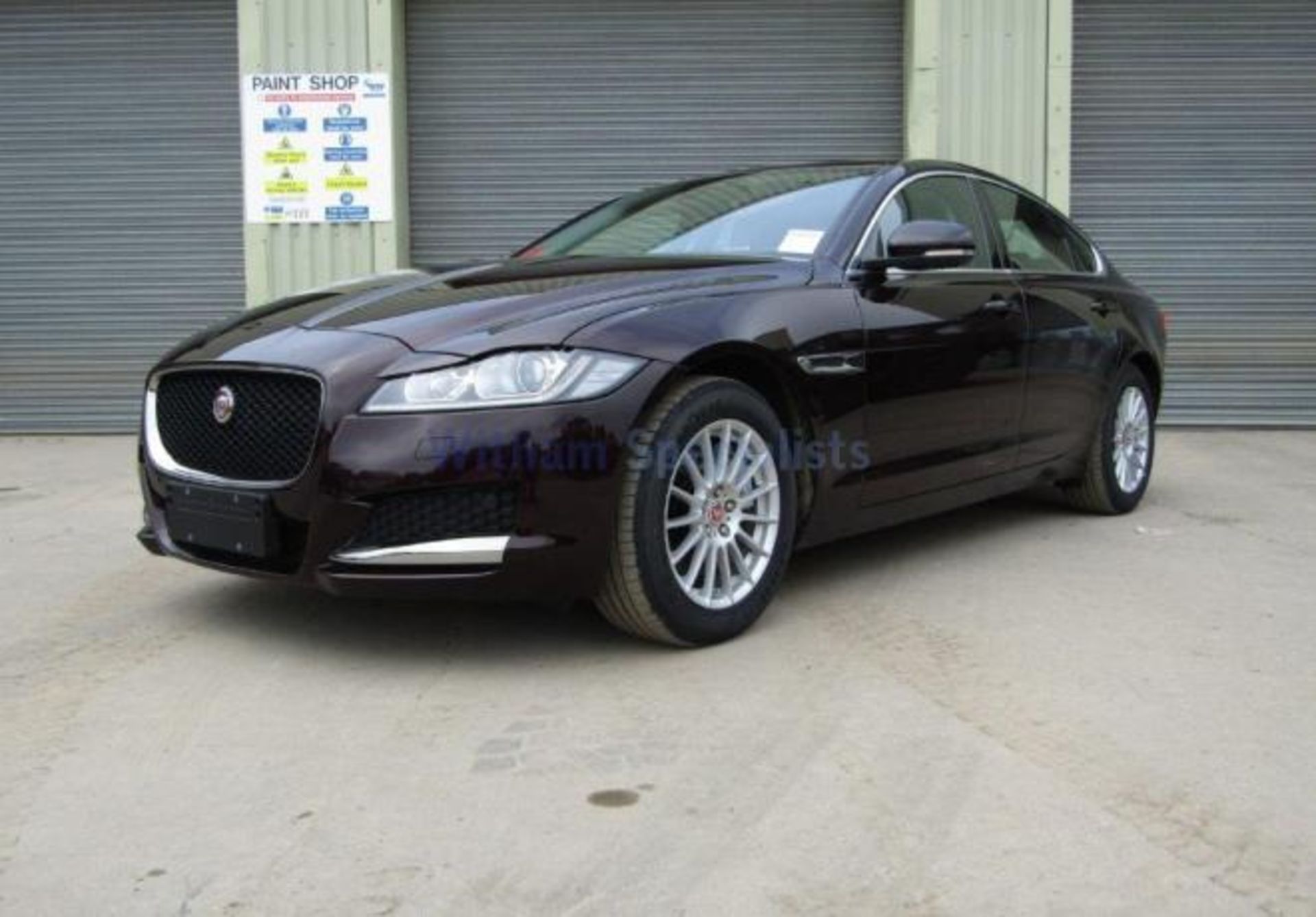 2016 (LHD) Jaguar XF Prestige 4 door Saloon New and Unused