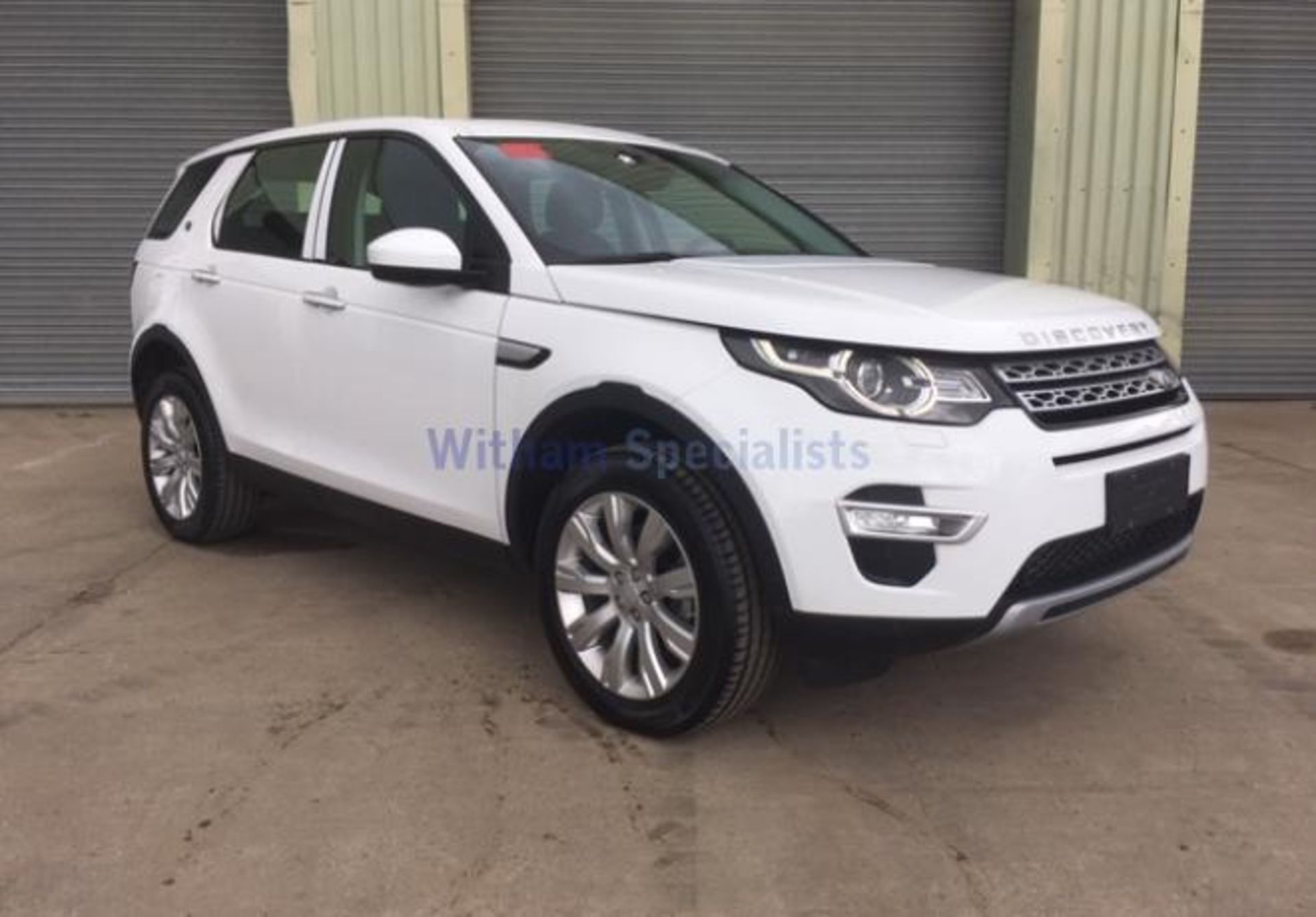 2015 Land Rover Discovery Sport 2.0 GTDI HSE Luxury 4x4 LHD, New and Unused - Image 3 of 18