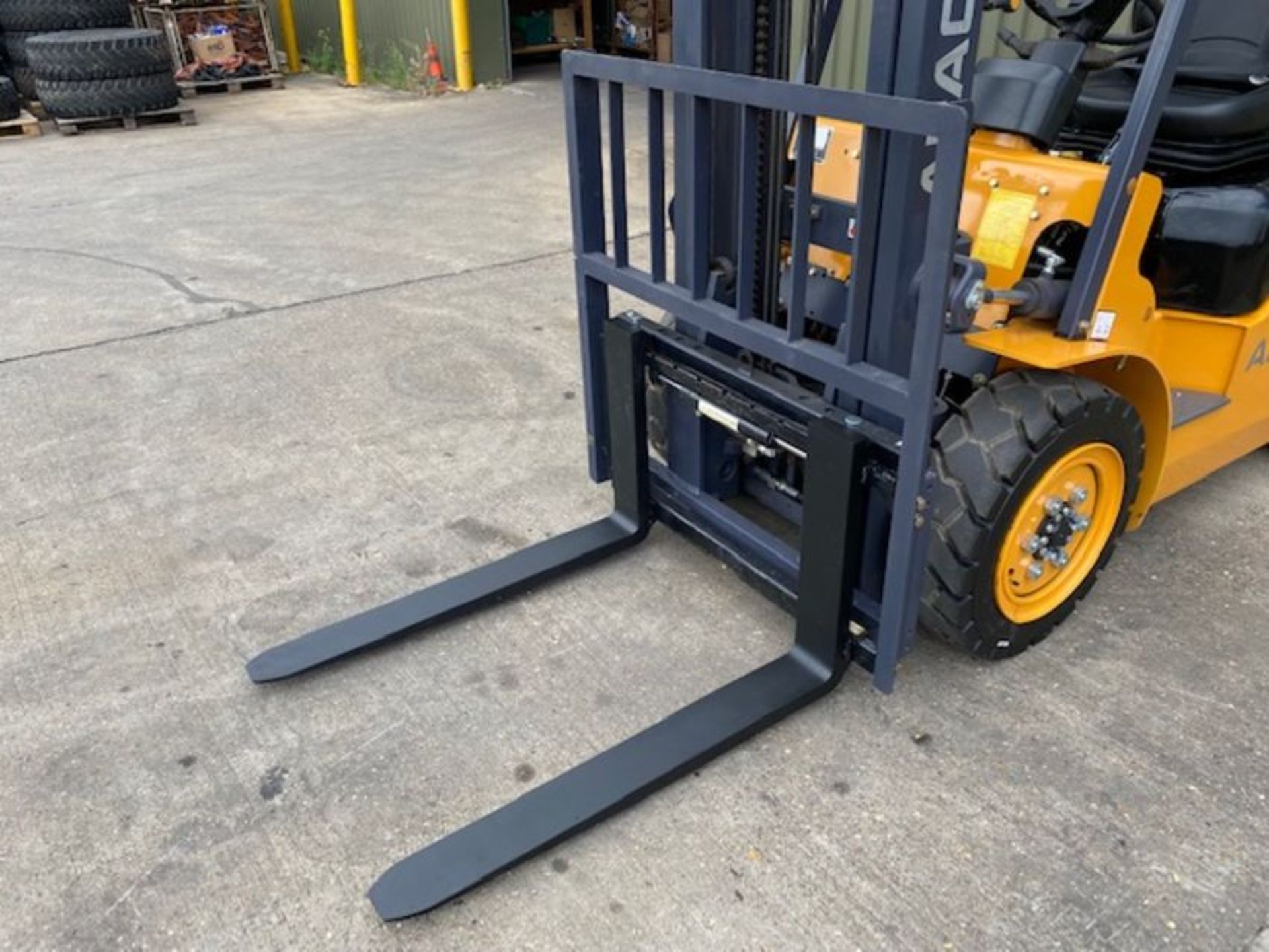 **NEW UNUSED 2022 Apache HH30Z 3000Kg Diesel Fork Lift Truck** - Image 14 of 36