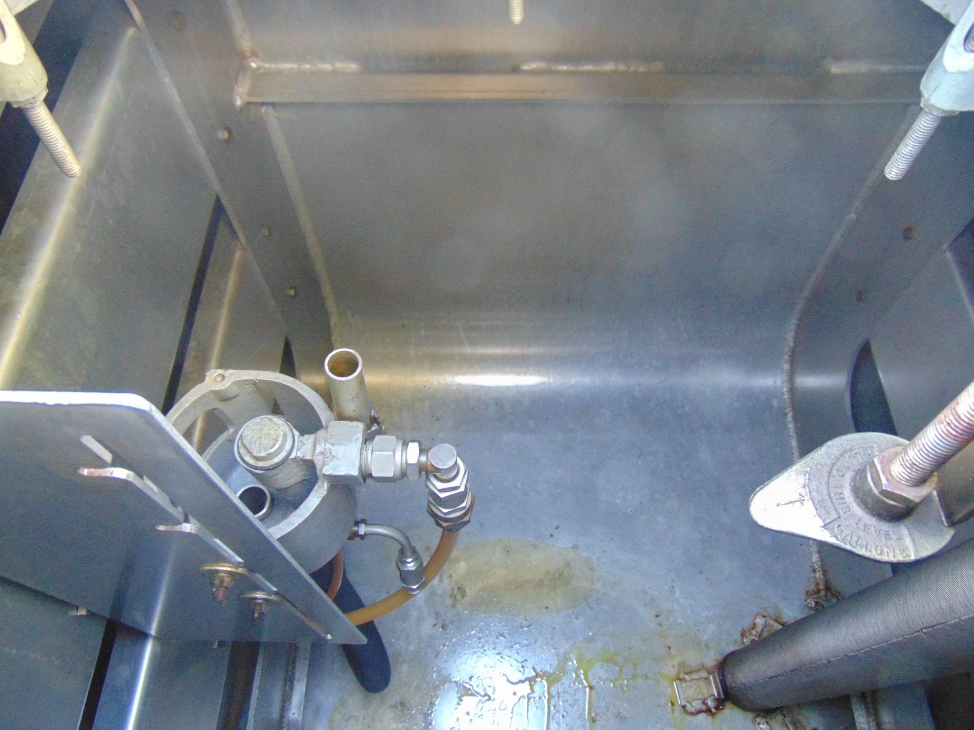 Gloster Saro 2,200Ltr Aluminium Fuel/Fluid Distribution Tank - Image 11 of 14