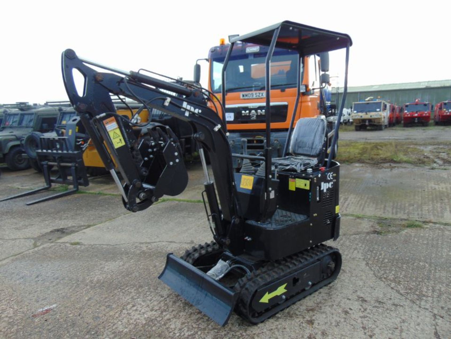 NEW UNUSED 2022 JPC HT12 Mini Excavator - Image 2 of 19