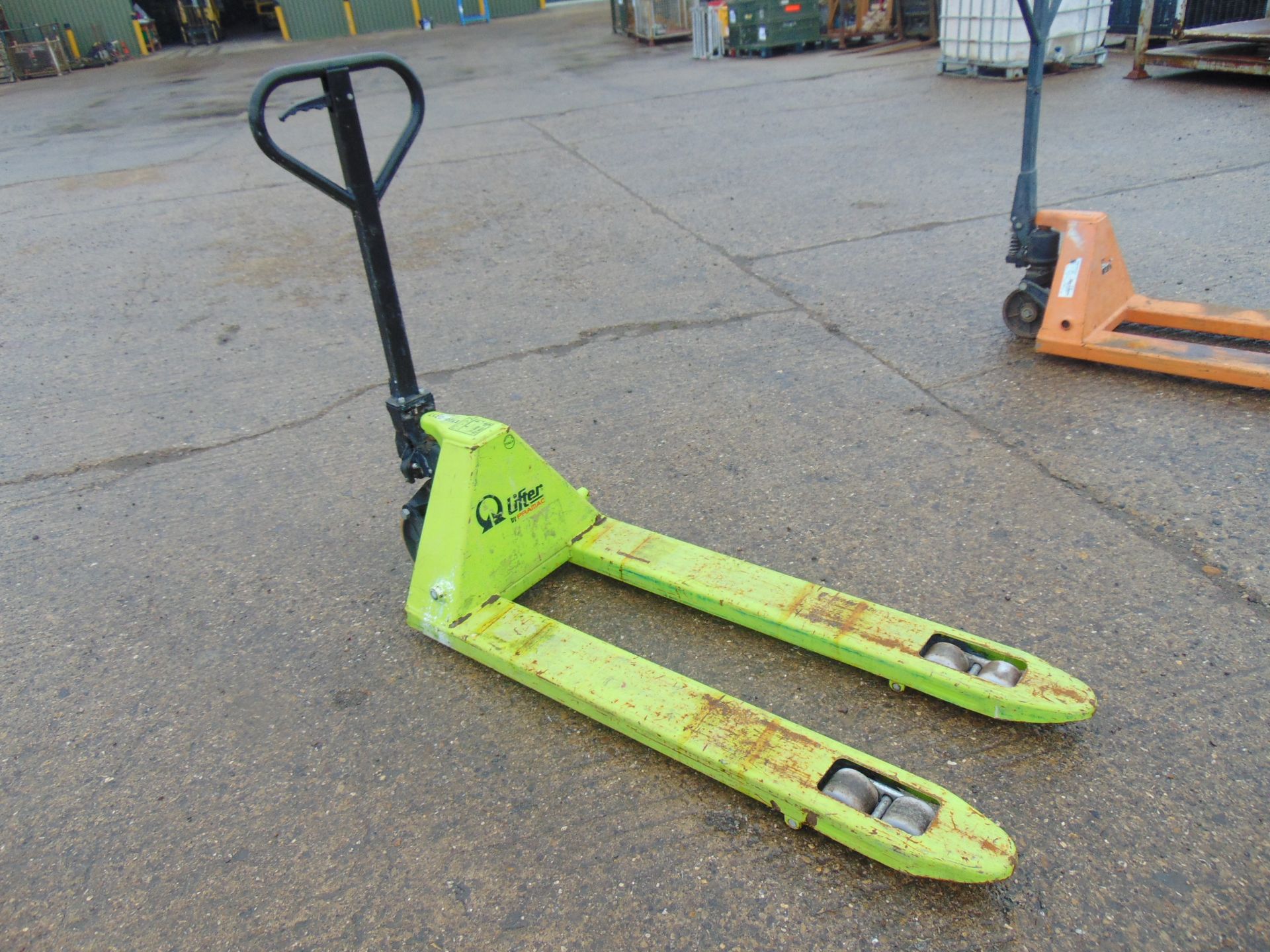 Pramac Lifter 2200Kg Pallet Truck