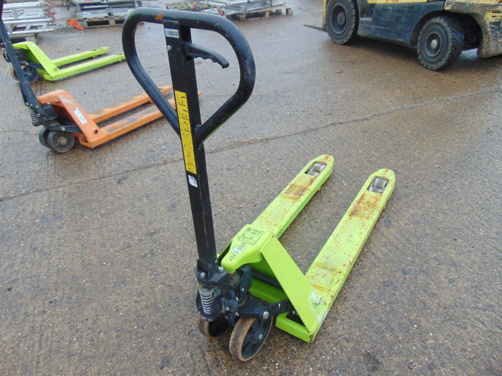 Pramac Lifter 2200Kg Pallet Truck - Image 3 of 5