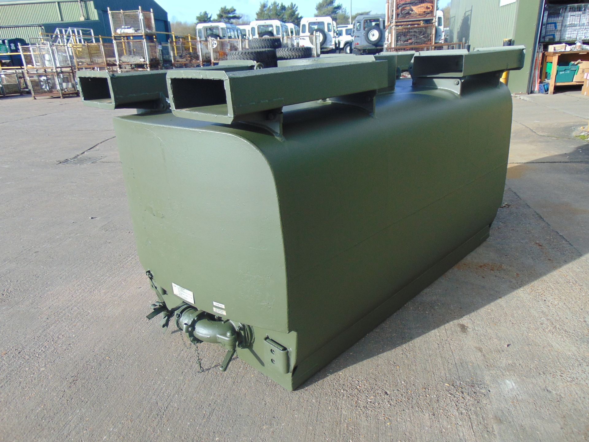 Gloster Saro 2,200Ltr Aluminium Fuel/Fluid Distribution Tank - Image 3 of 14