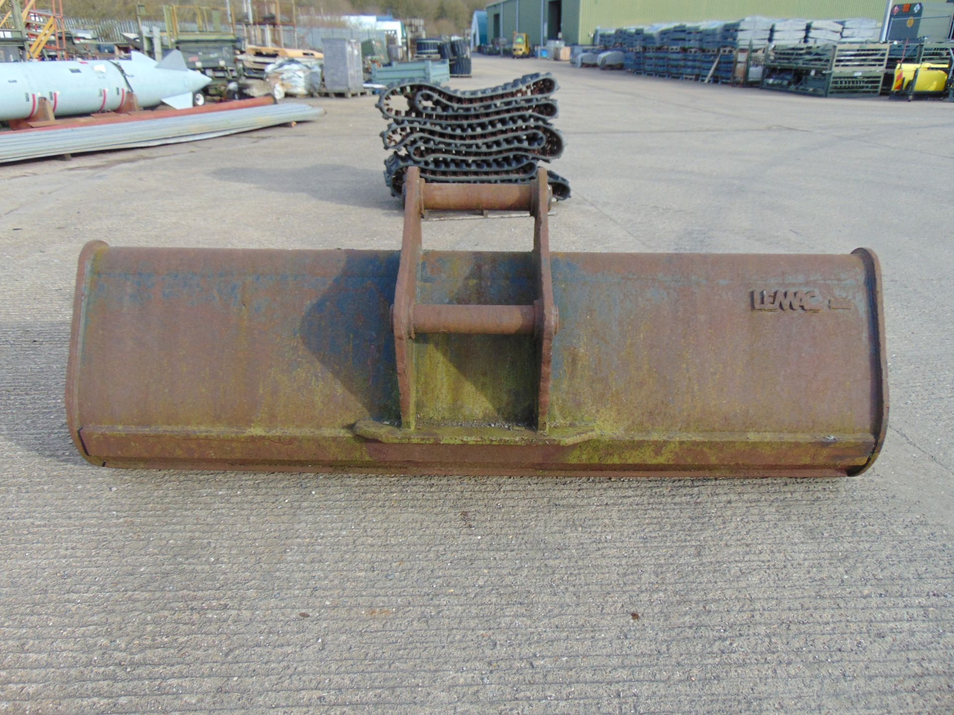 Lemac 2.4m Excavator Bucket 80mm Pin - Image 3 of 5
