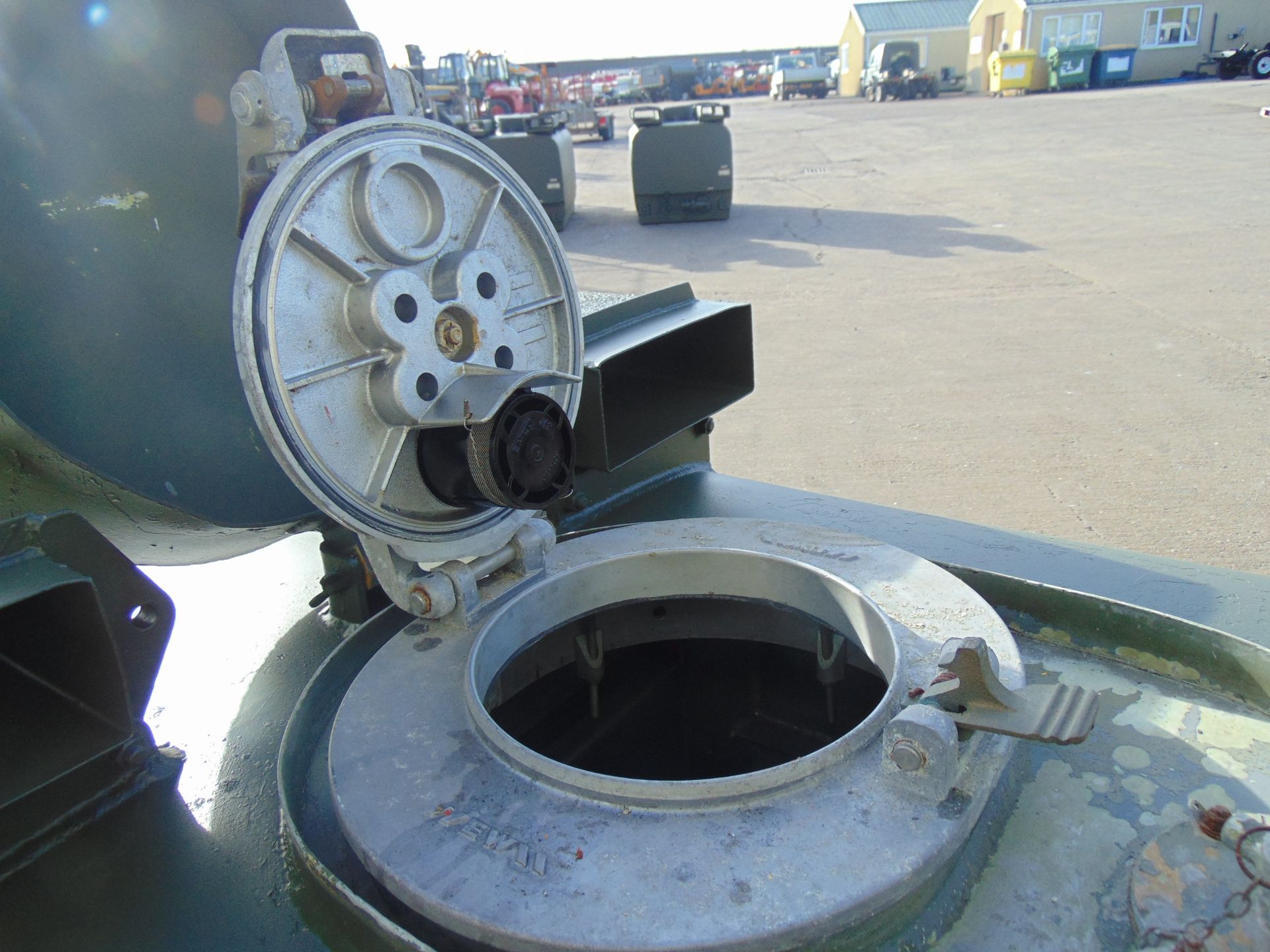 Gloster Saro 2,200Ltr Aluminium Fuel/Fluid Distribution Tank - Image 10 of 14