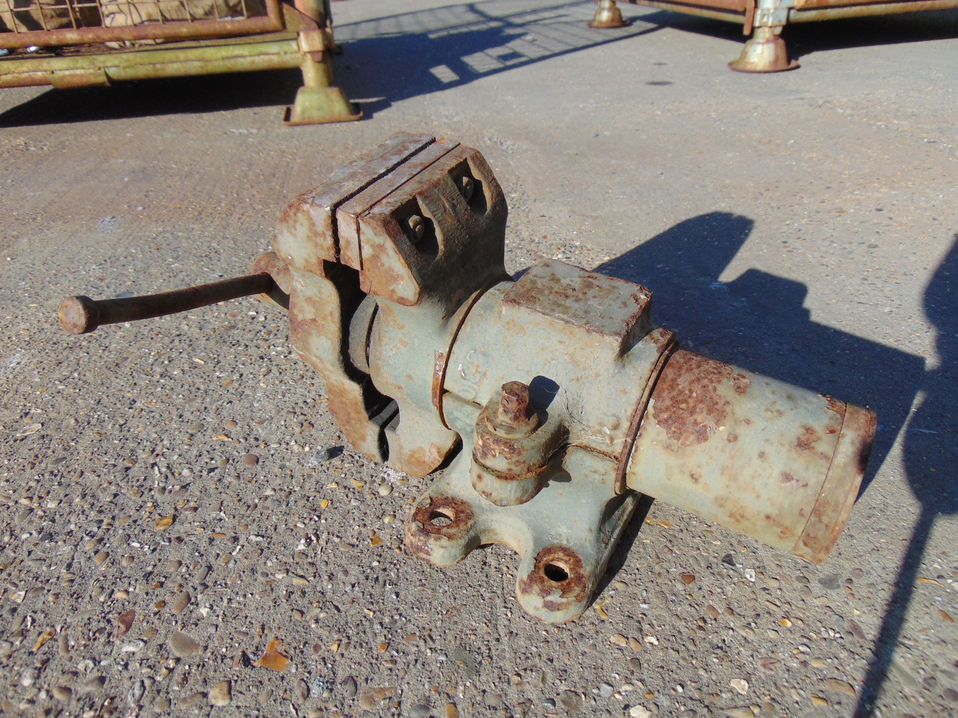 Swindens Rotating Bench Vice