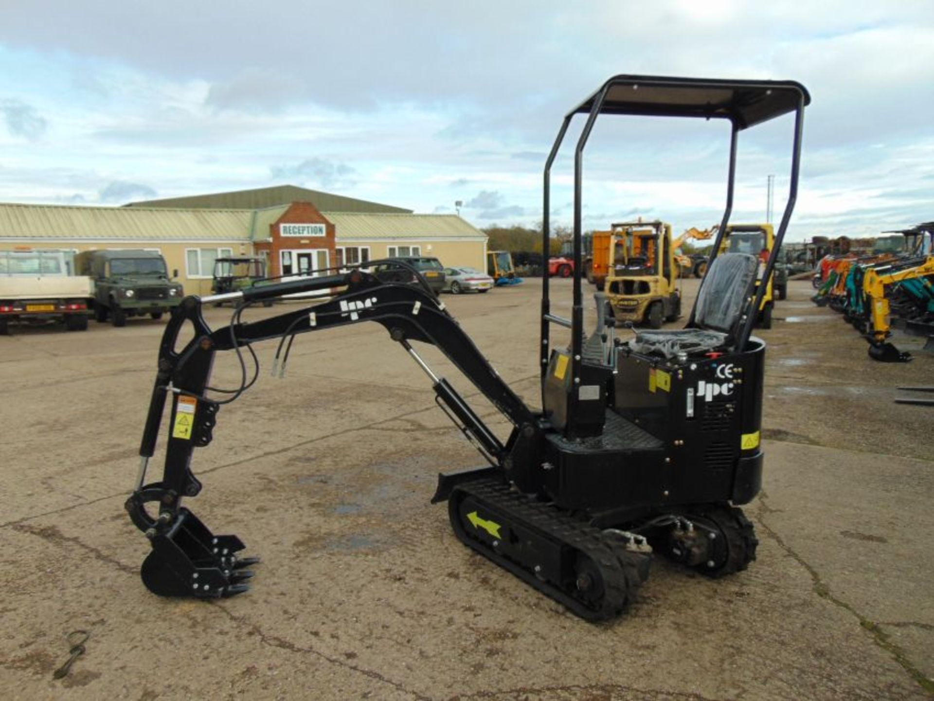 NEW UNUSED 2022 JPC HT12 Mini Excavator - Image 8 of 19