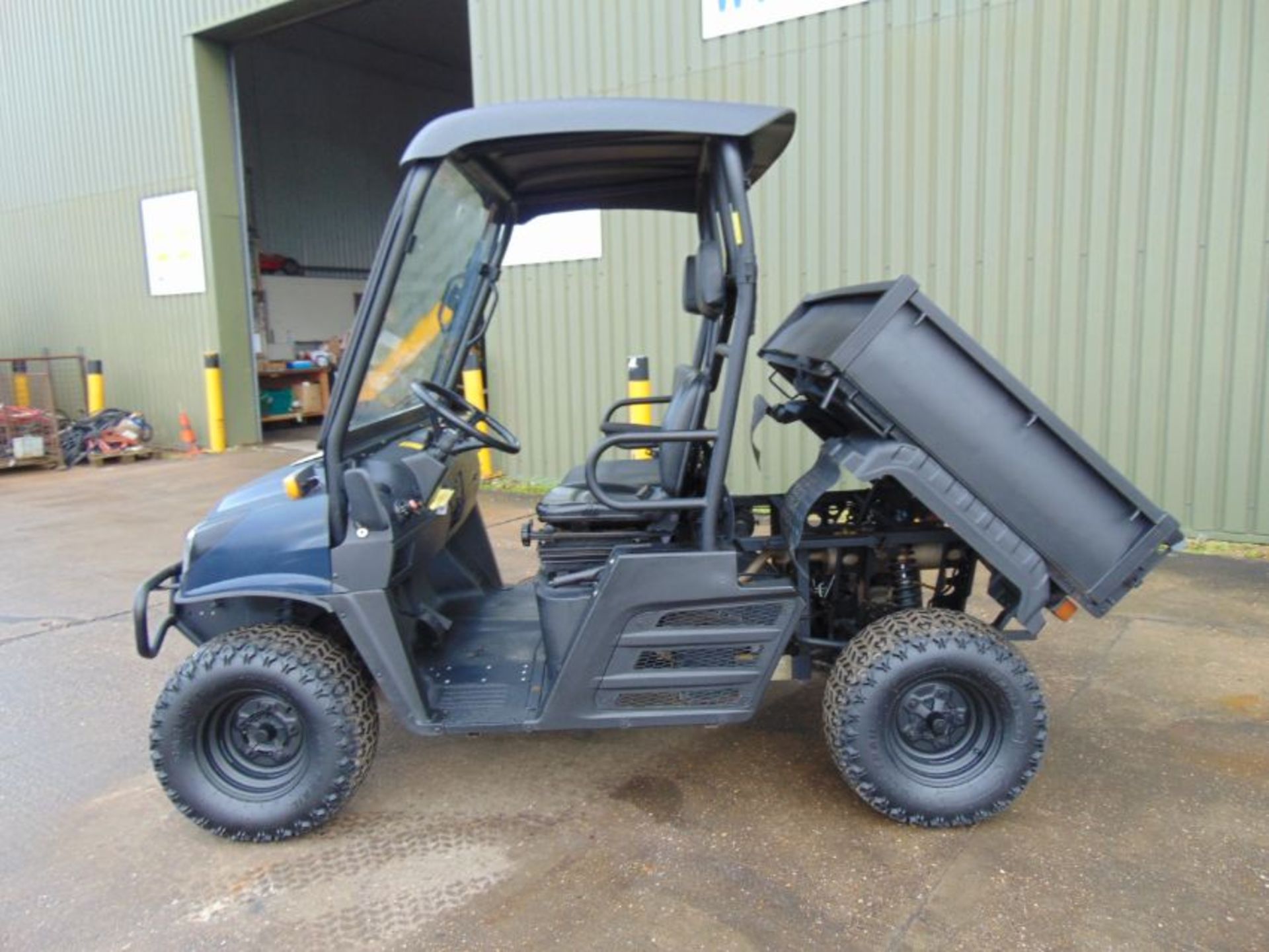 2014 Cushman XD1600 4x4 Diesel Utility Vehicle Showing 1104 hrs - Image 10 of 25