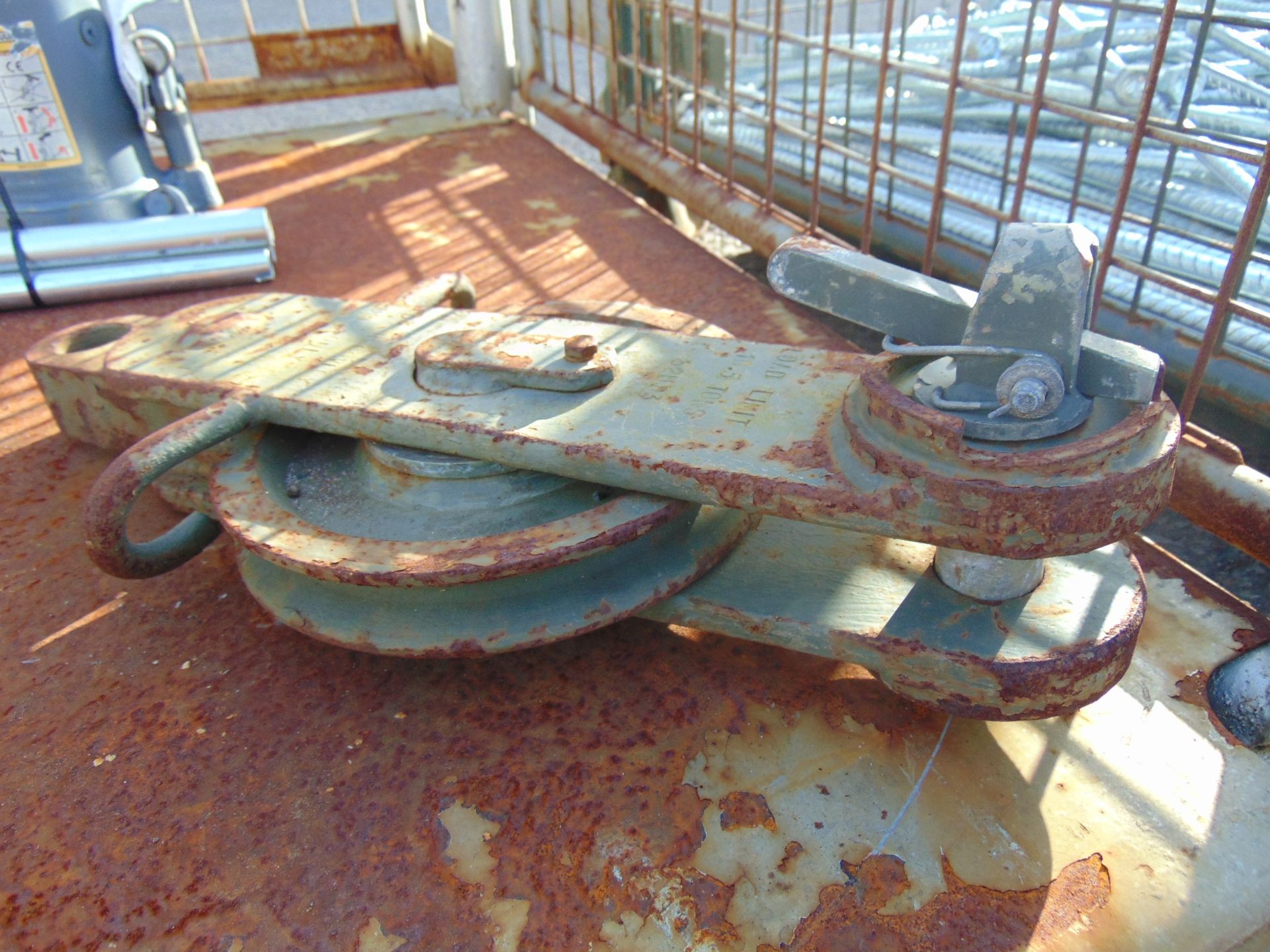 10.5 tonne Snatch block, as used on CVR(T) Samson Recovery Vehicle - Image 2 of 3