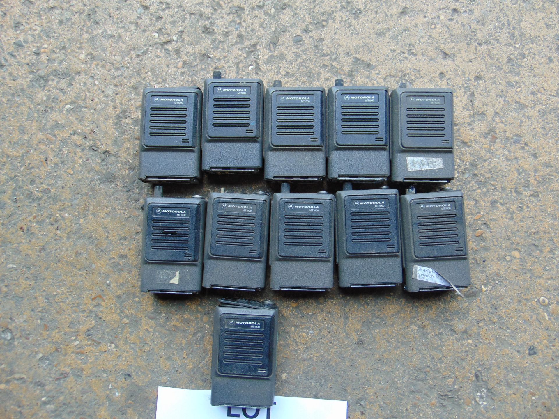 11x Motorola MT 1000 Transmitter Receivers - Image 2 of 5