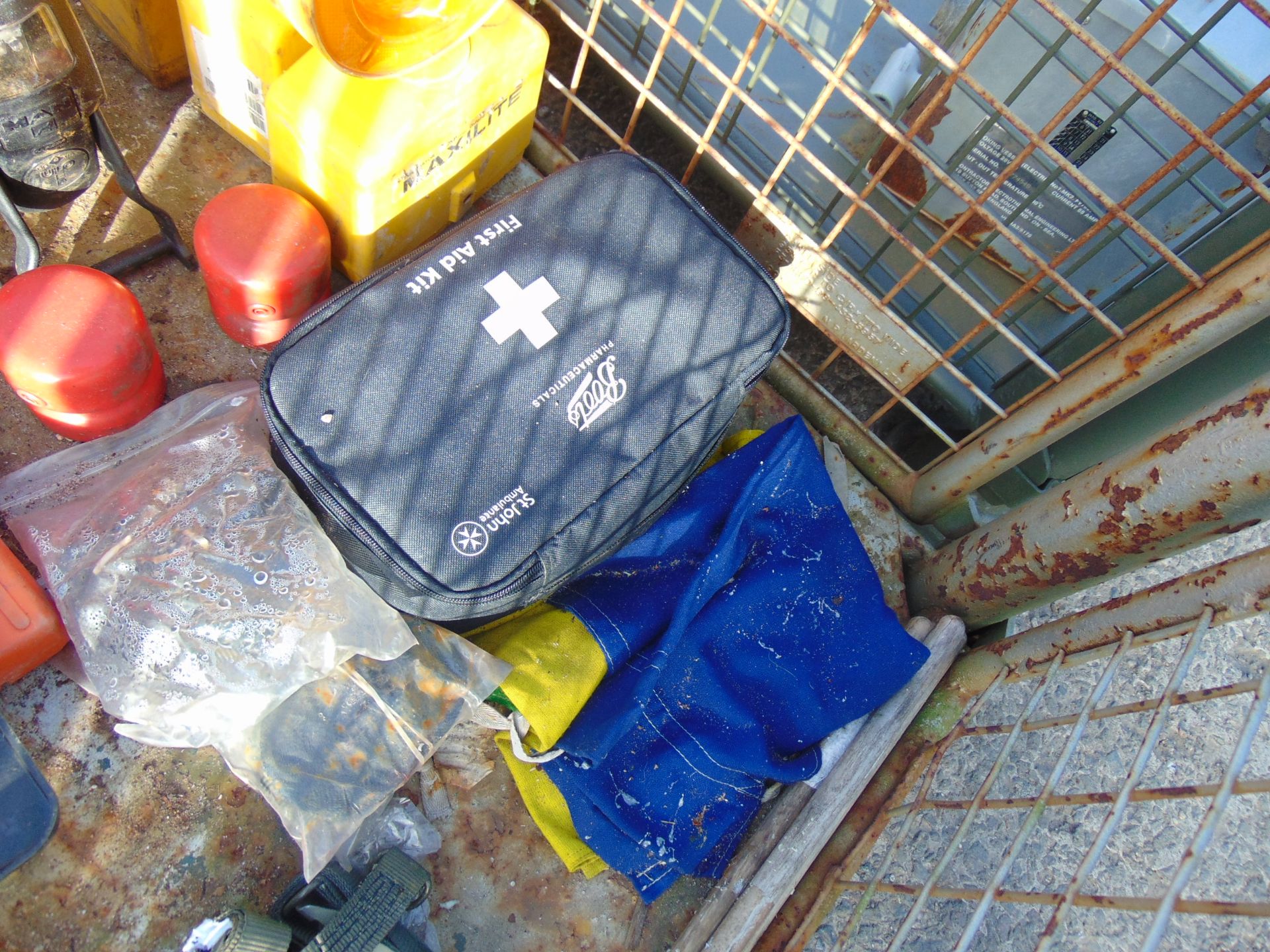 Fire Extinguishers, Amber Beacons, Jerry Can, Straps etc - Image 6 of 6