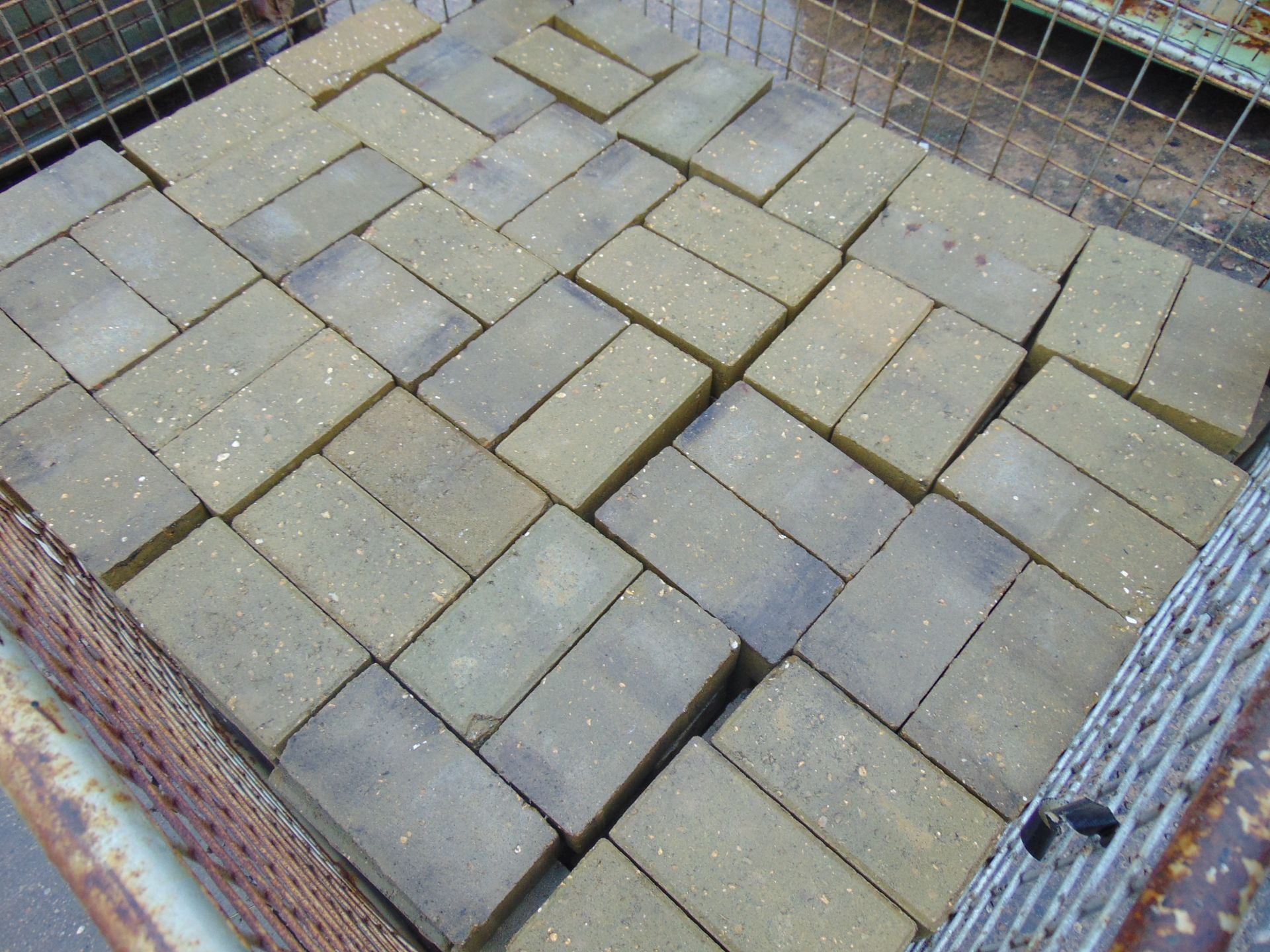 Approx 6 Square Metres of Block Paving - Image 2 of 2