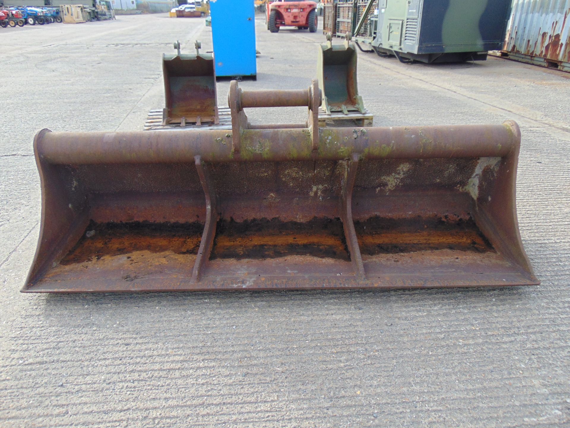 Lemac 2.4m Excavator Bucket 80mm Pin
