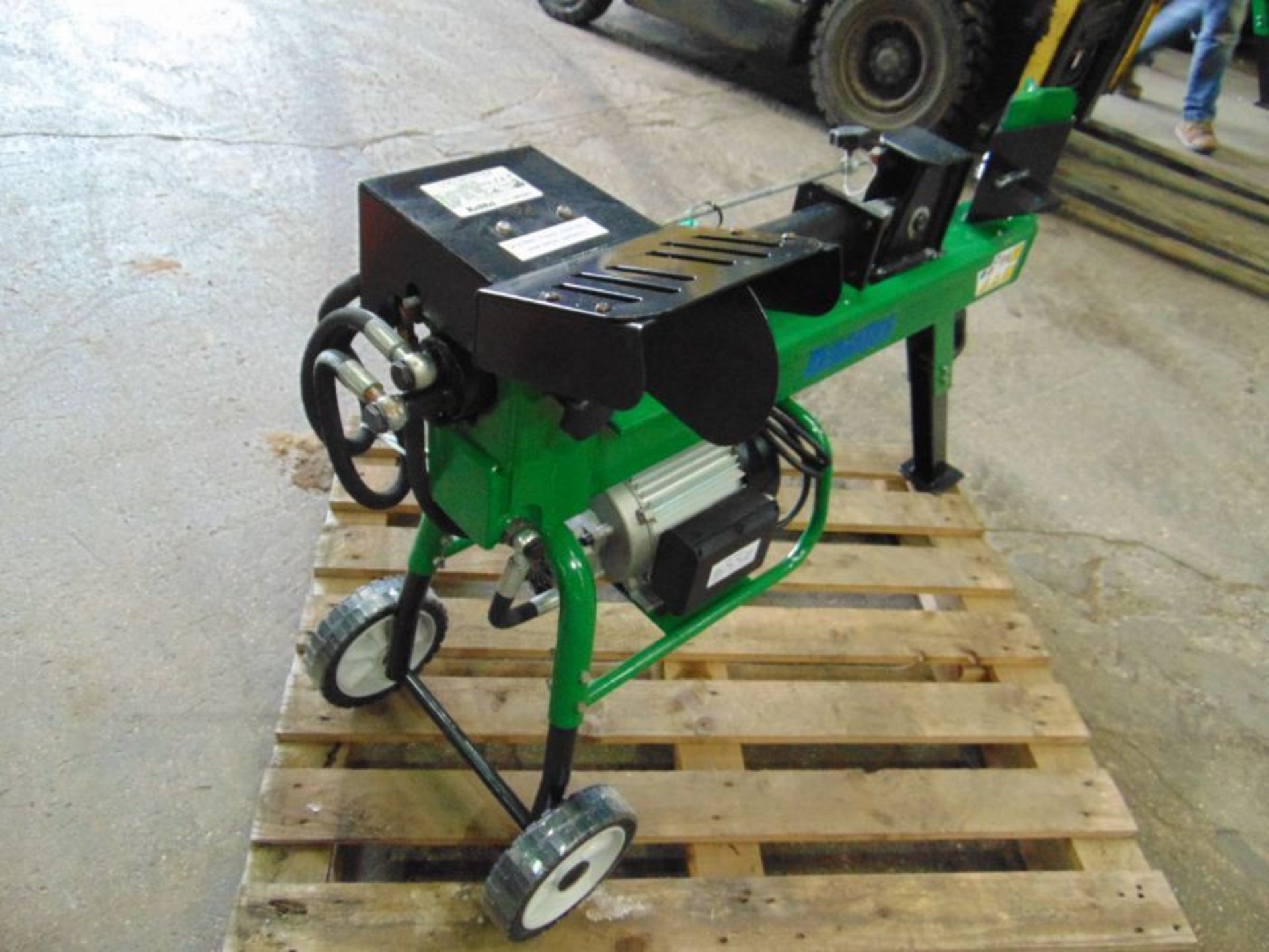 ** BRAND NEW ** Kellfri CW8T520 Electric Hydraulic Log Splitter - Image 5 of 10