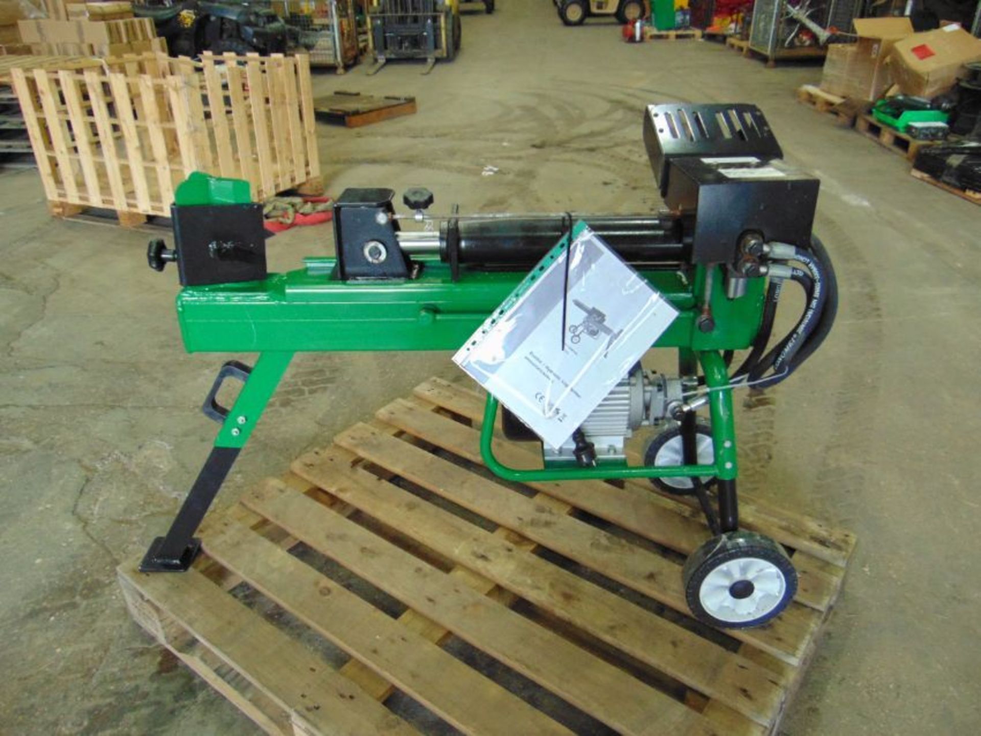 ** BRAND NEW ** Kellfri CW8T520 Electric Hydraulic Log Splitter