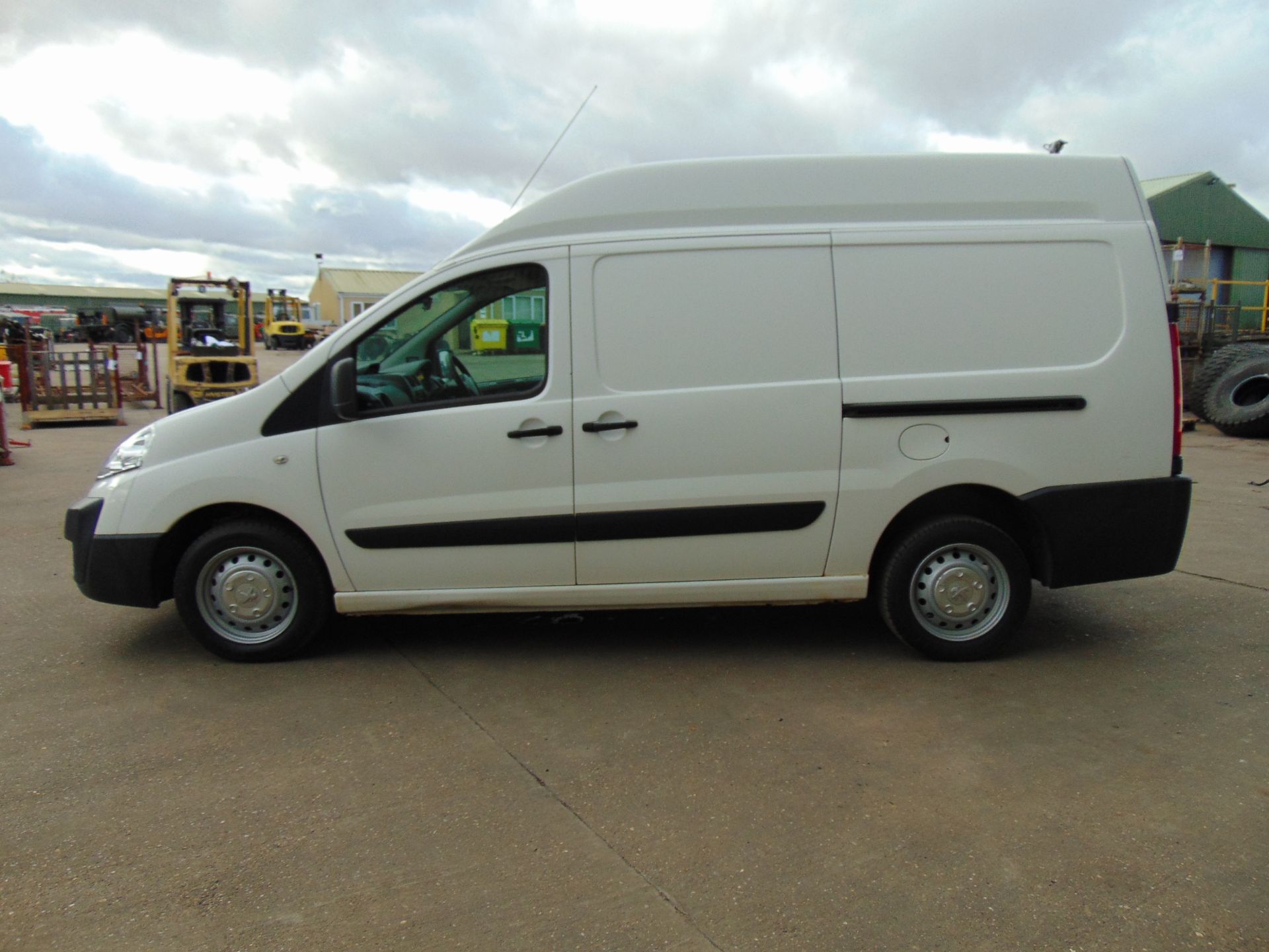 Peugeot Expert Diesel Panel Van ONLY 24,093 MILES! - Image 5 of 23