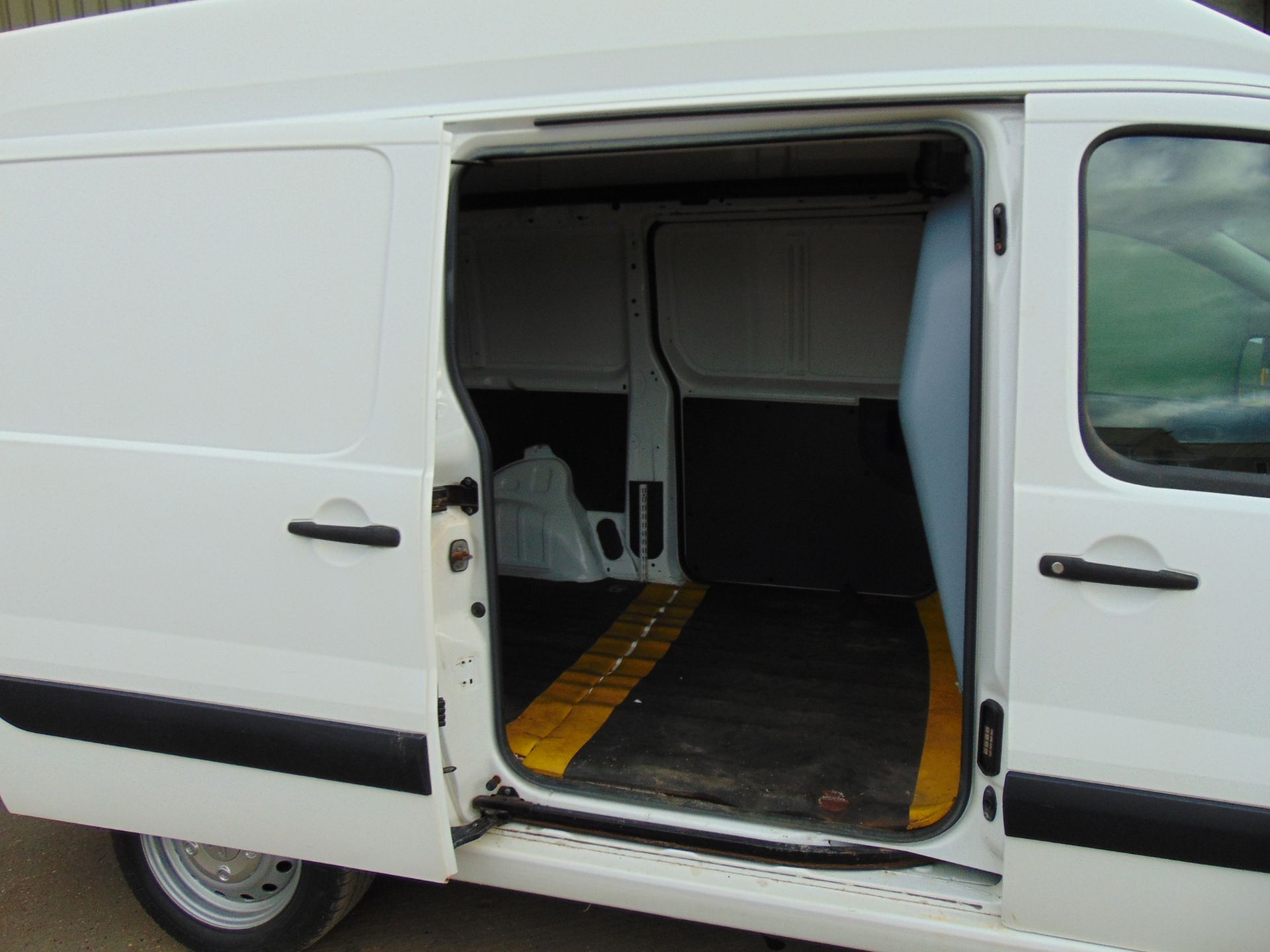 Peugeot Expert Diesel Panel Van ONLY 24,093 MILES! - Image 12 of 23