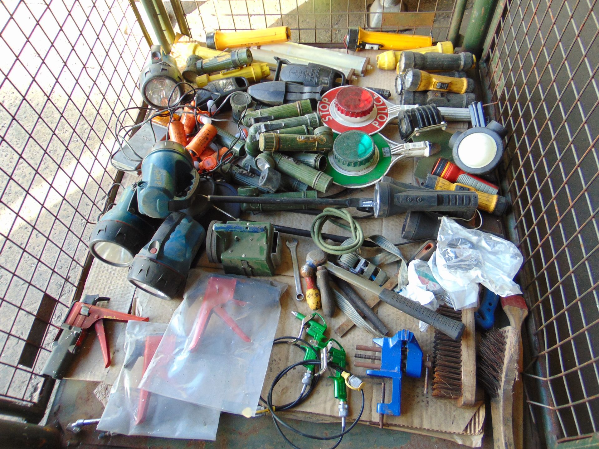 1x Stillage of Work tools, Lamps etc