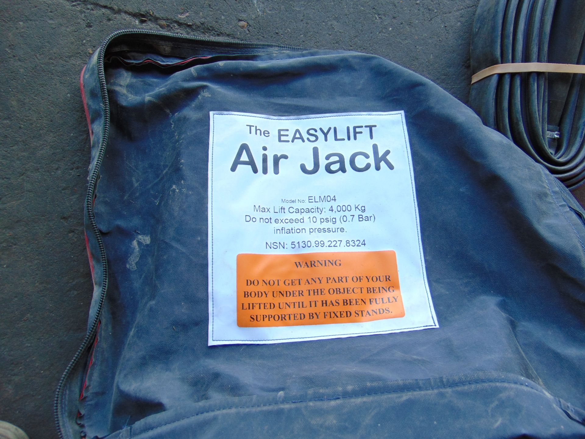 Easi Lift 4000 kgs Air Jack c/w Exhaust Inflator, Case etc - Bild 8 aus 8