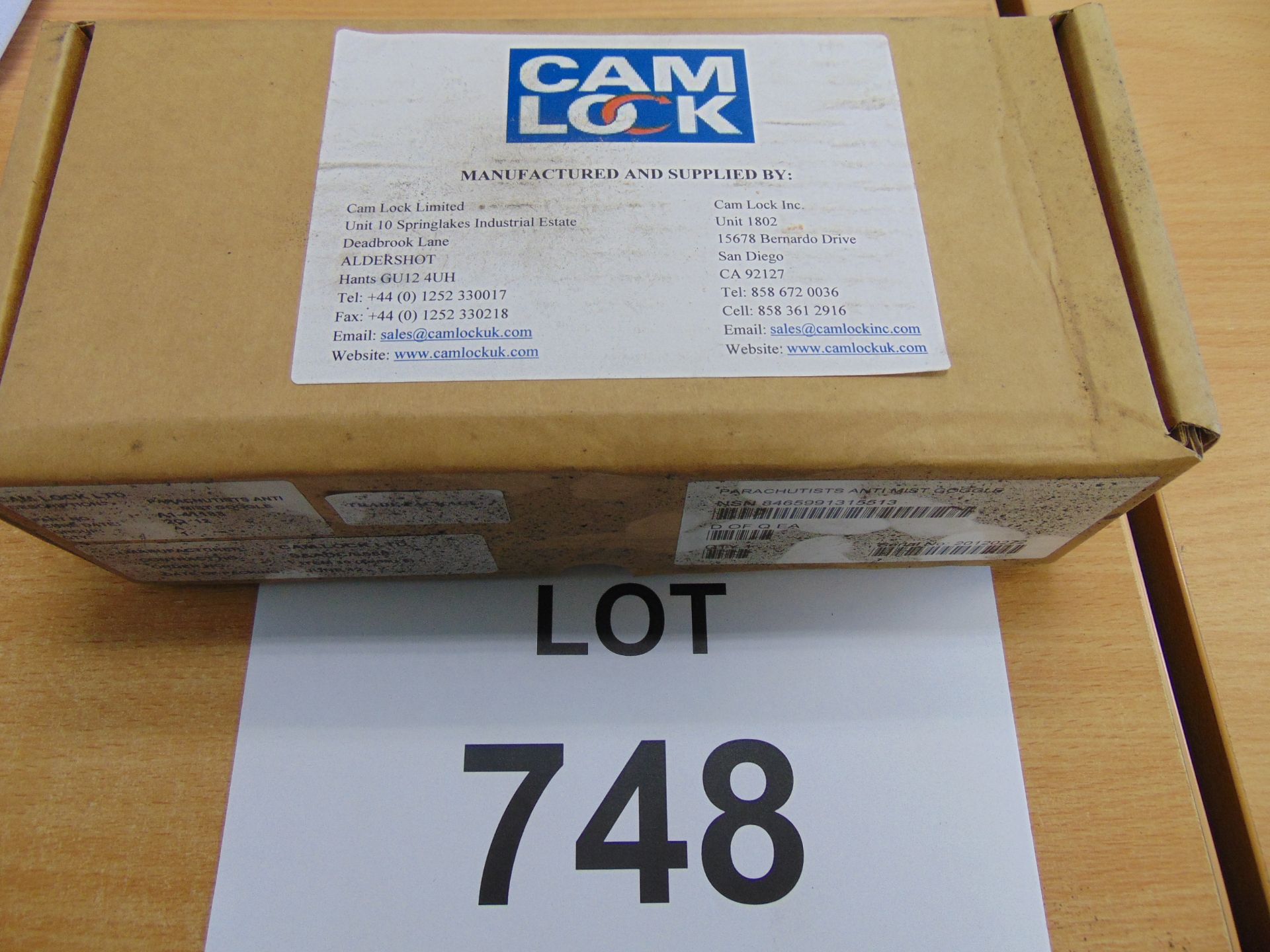 1X PAIR OF SAS ISSUE CAM LOCK PARACHUTISTS ANTI MIST FREE FALL GOGGLES IN ORIGINAL PACKING - Image 2 of 5