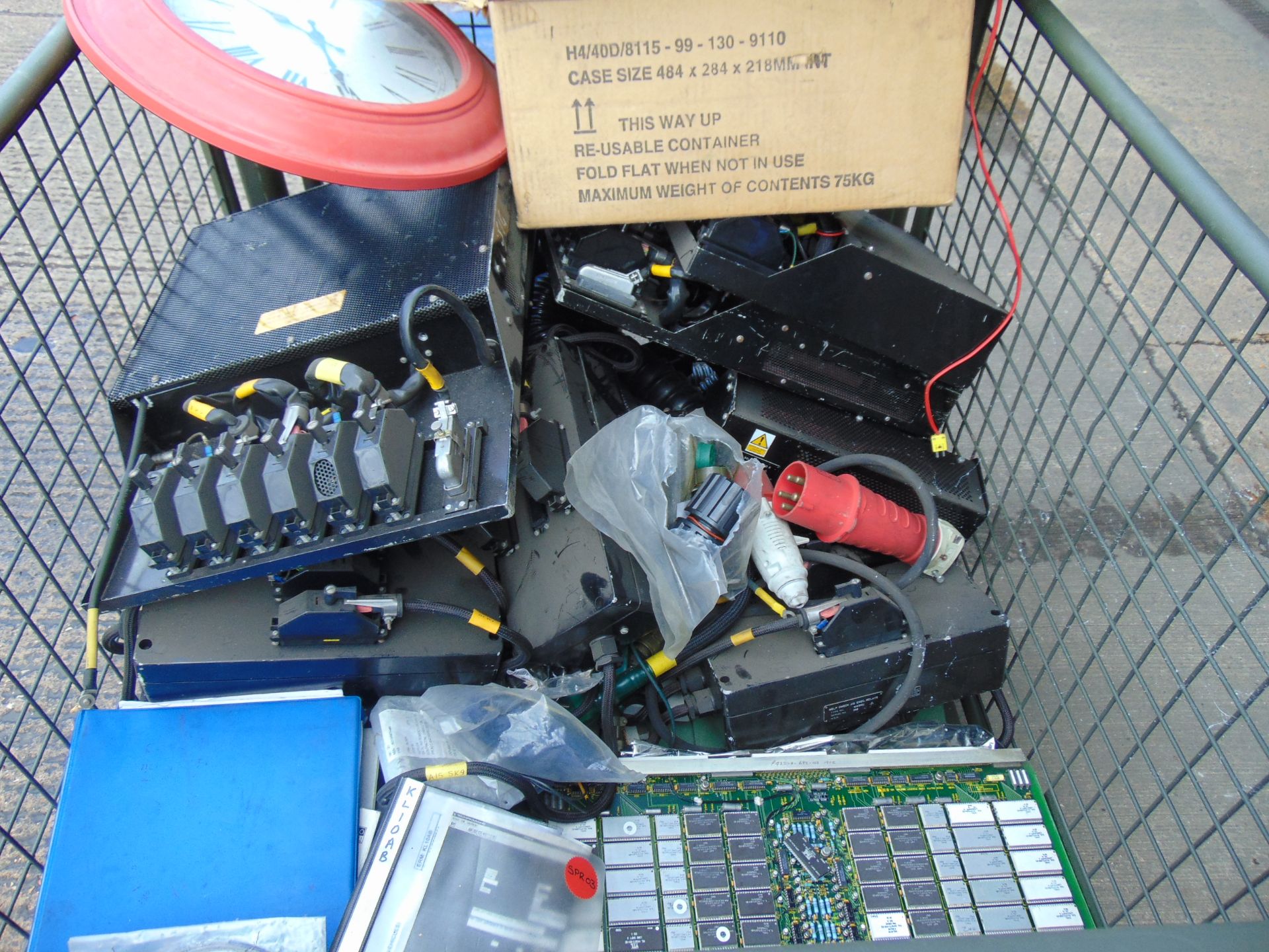 1X STILLAGE OF ELECTRONIC/ELECTRICAL EQUIPMENT - Image 8 of 8